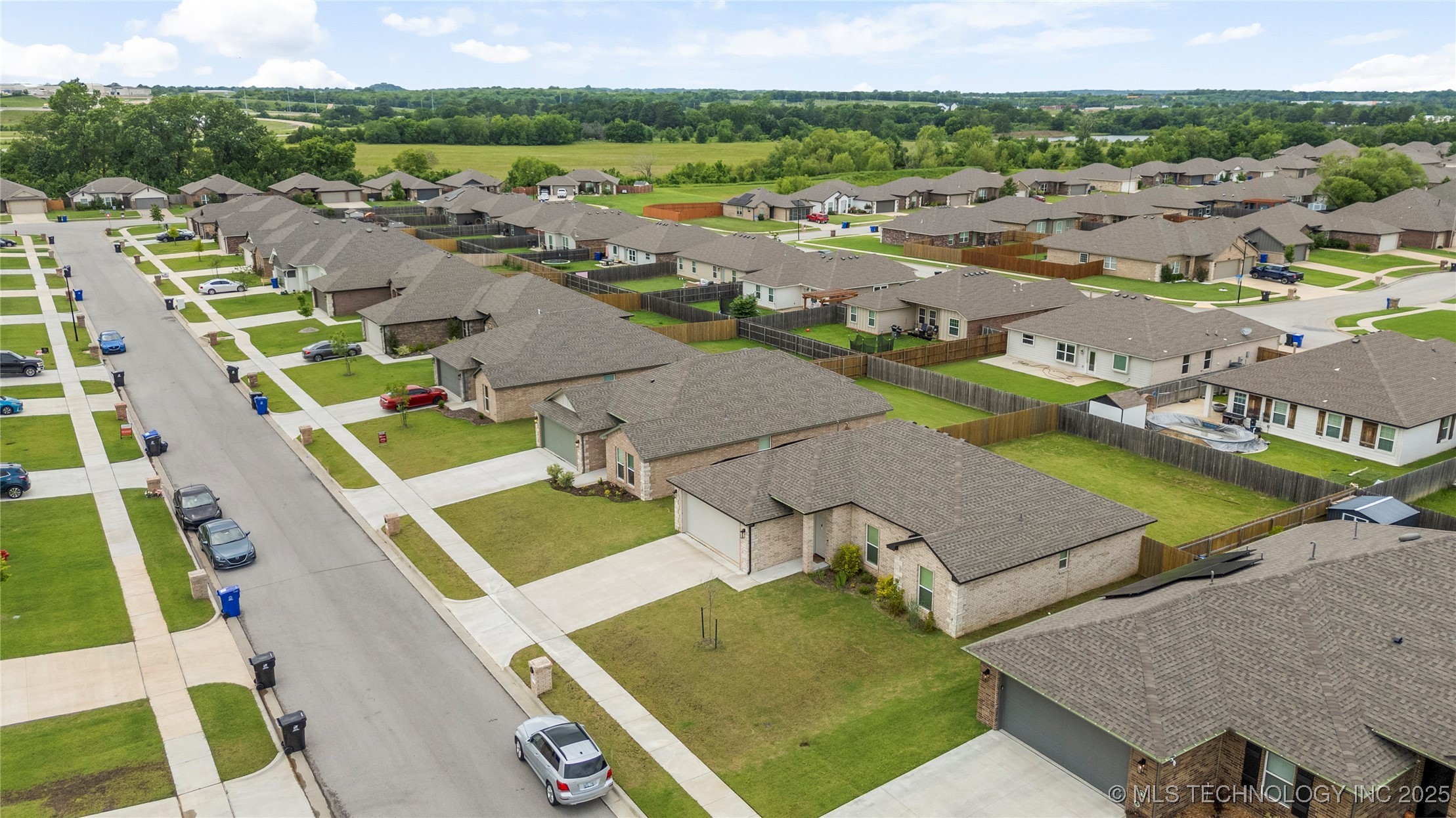 4904 E Galveston Place S