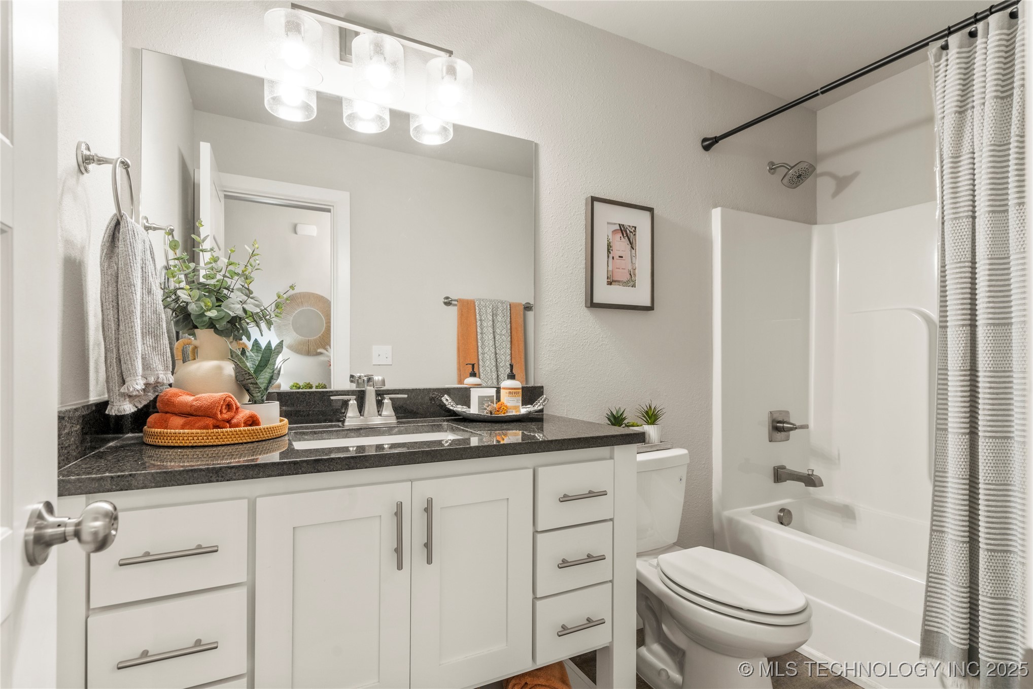 4904 E Galveston Place S