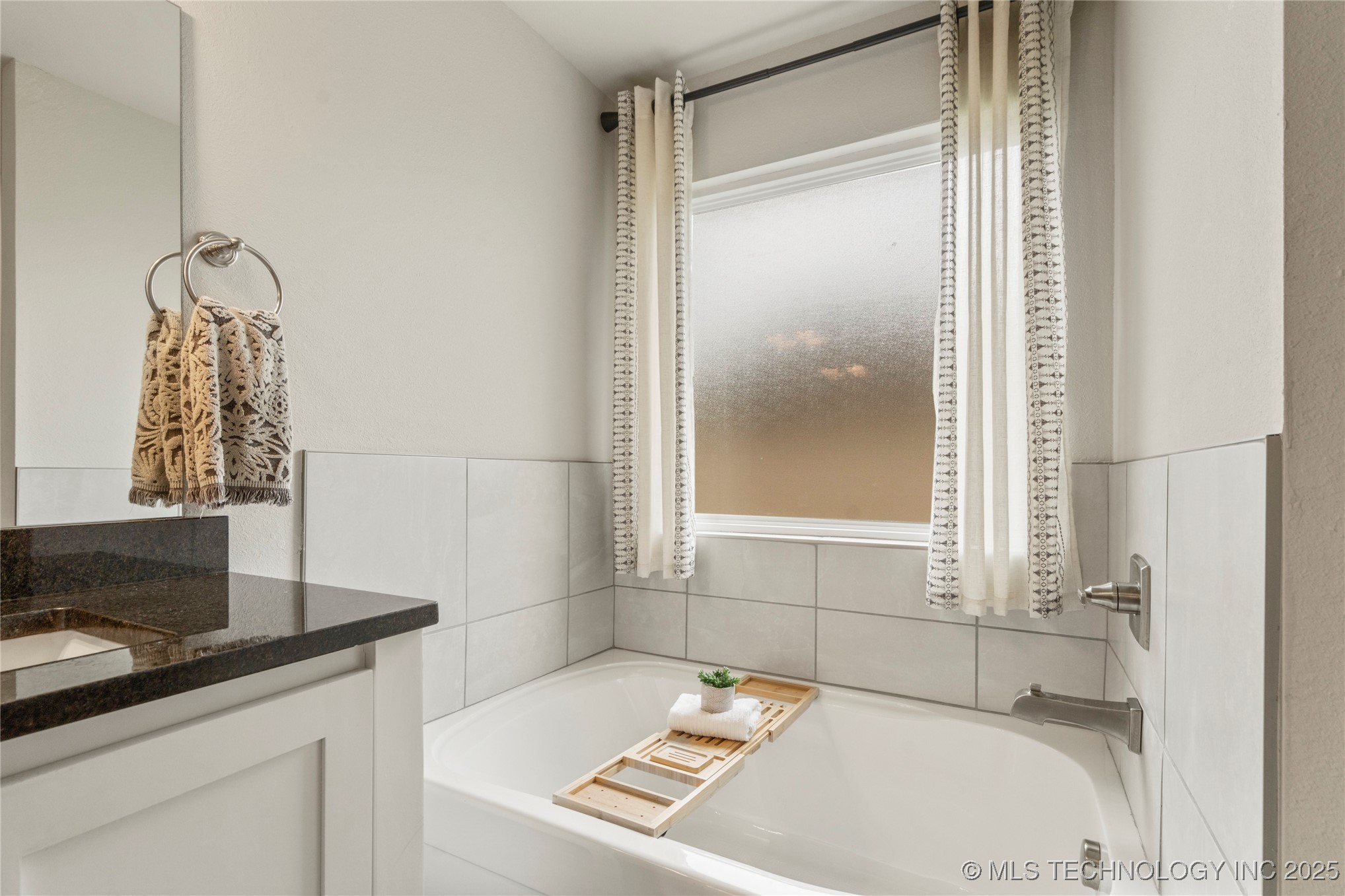 4904 E Galveston Place S