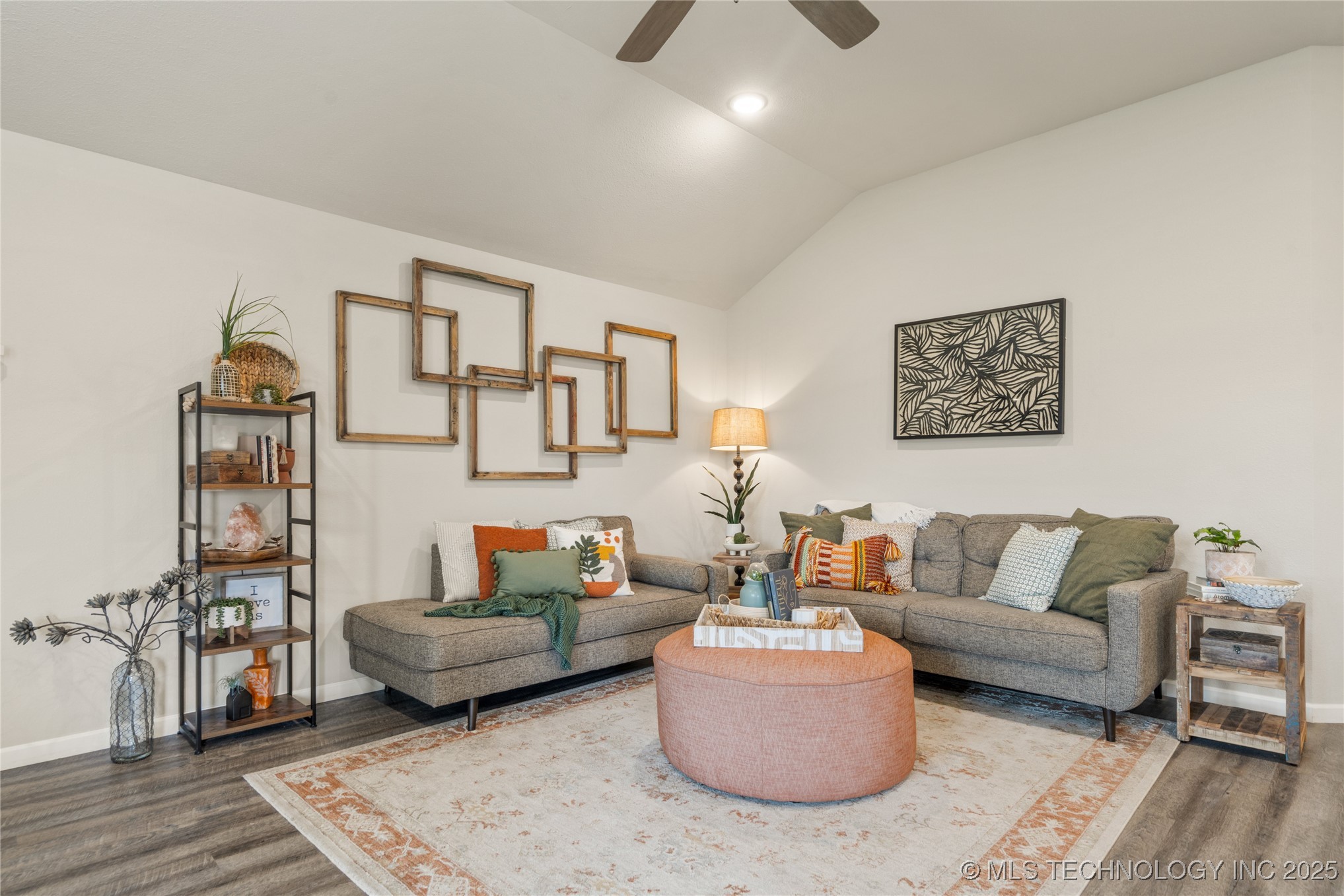 4904 E Galveston Place S