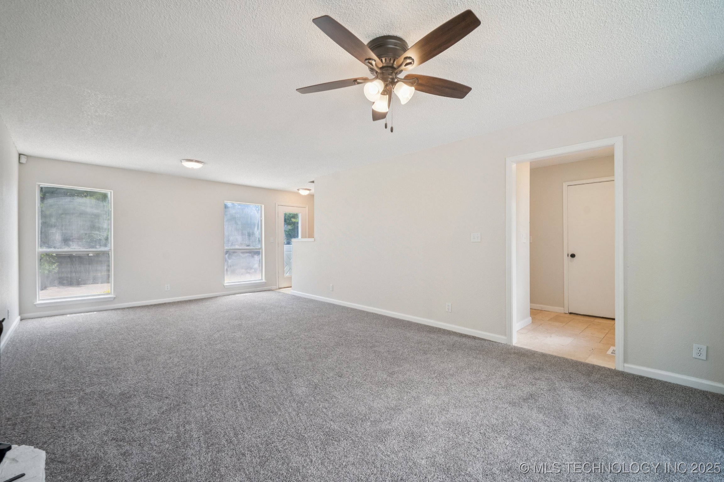 6603 S 107th Avenue E