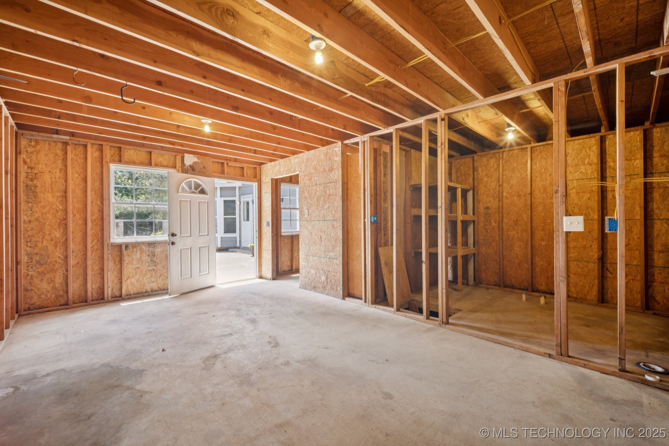 6603 S 107th Avenue E