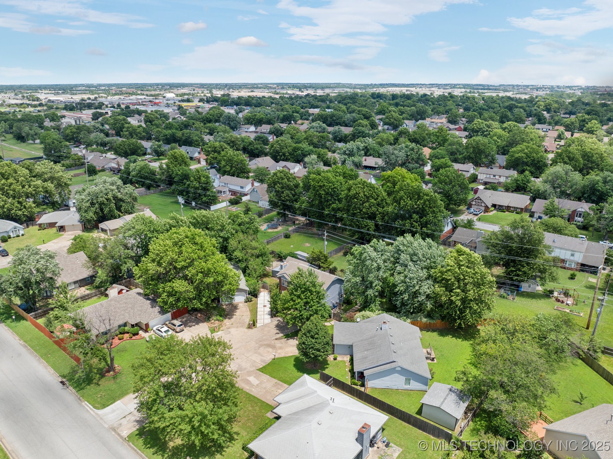 6603 S 107th Avenue E