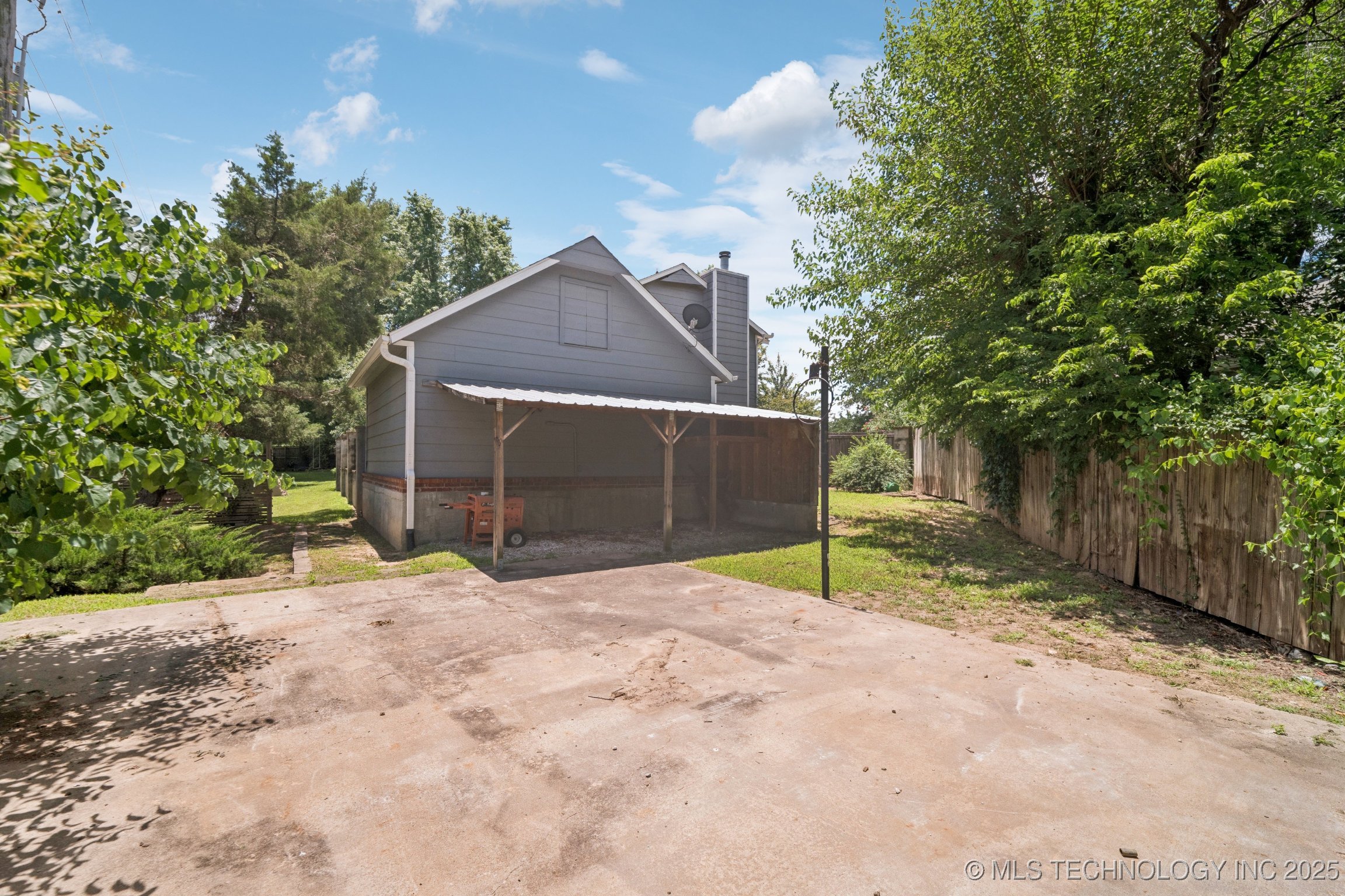 6603 S 107th Avenue E