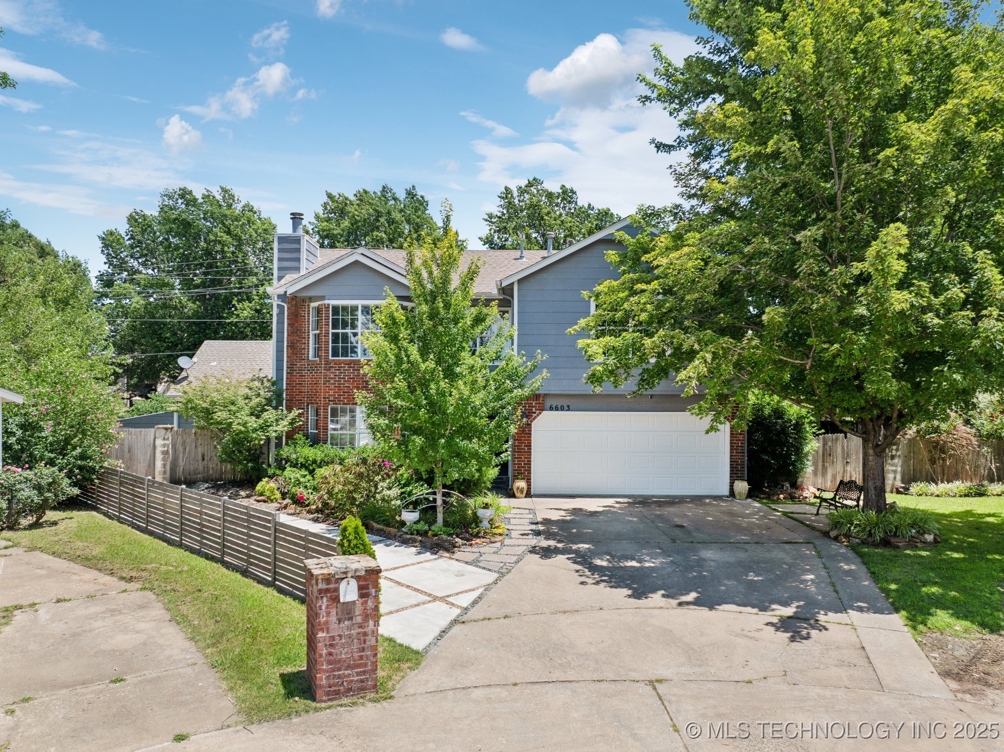 6603 S 107th Avenue E