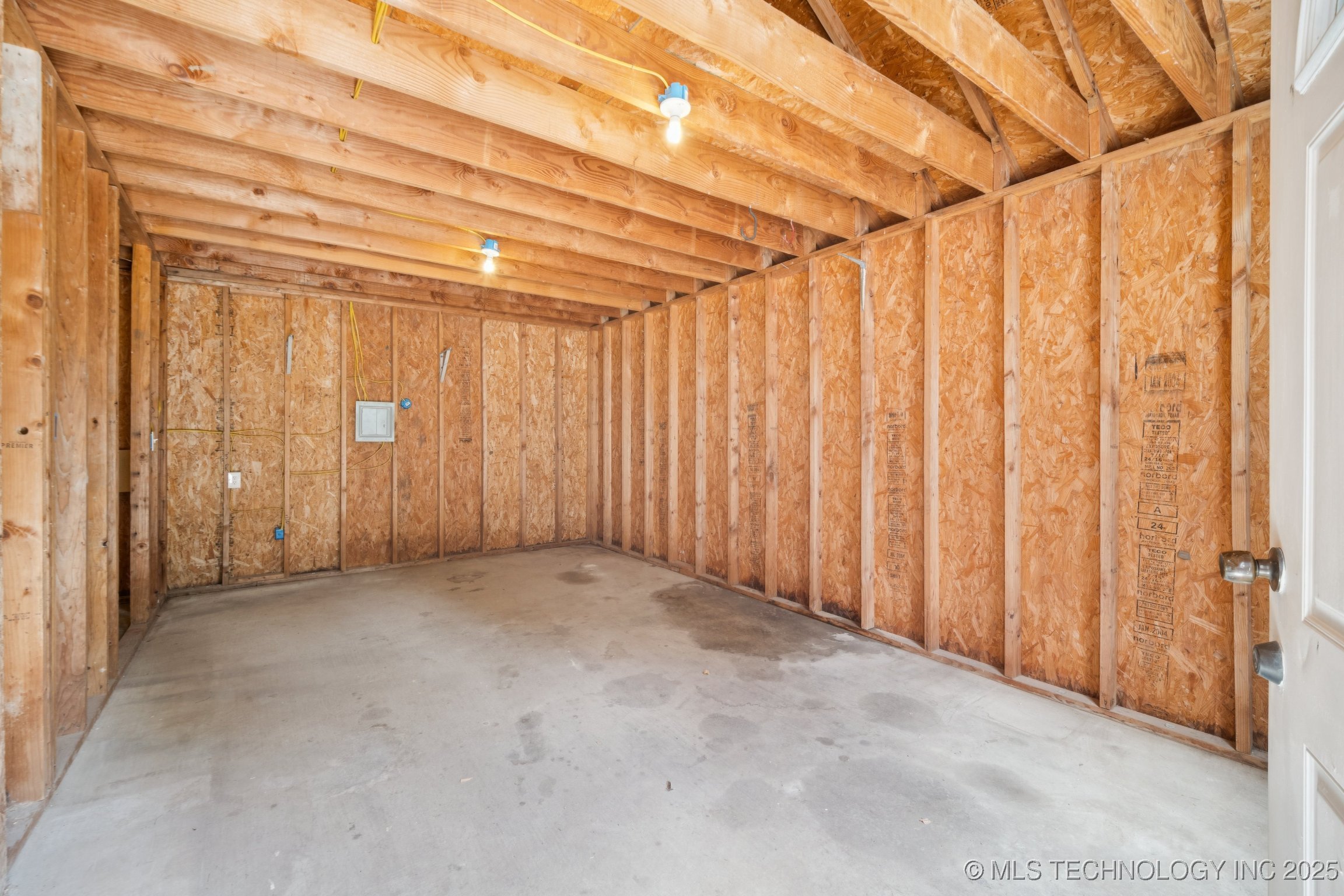 6603 S 107th Avenue E