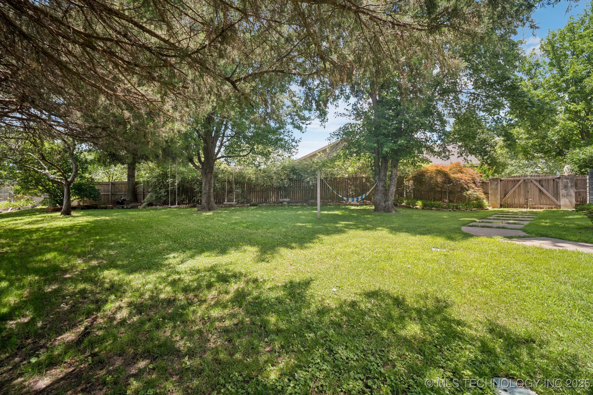 6603 S 107th Avenue E