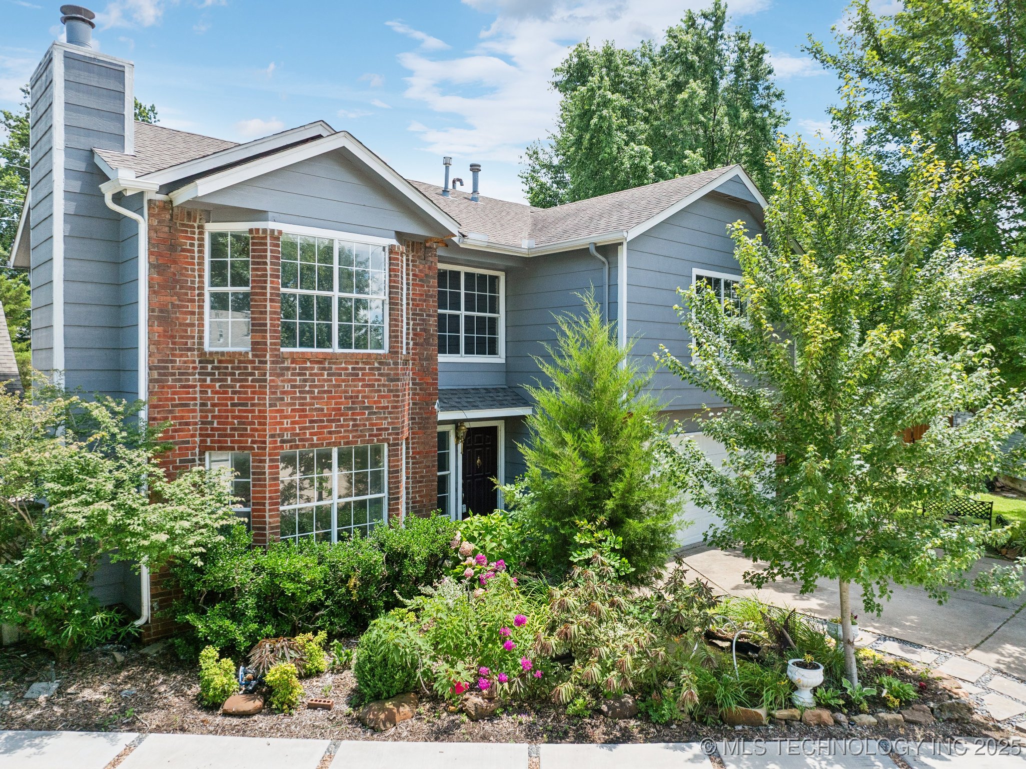 6603 S 107th Avenue E