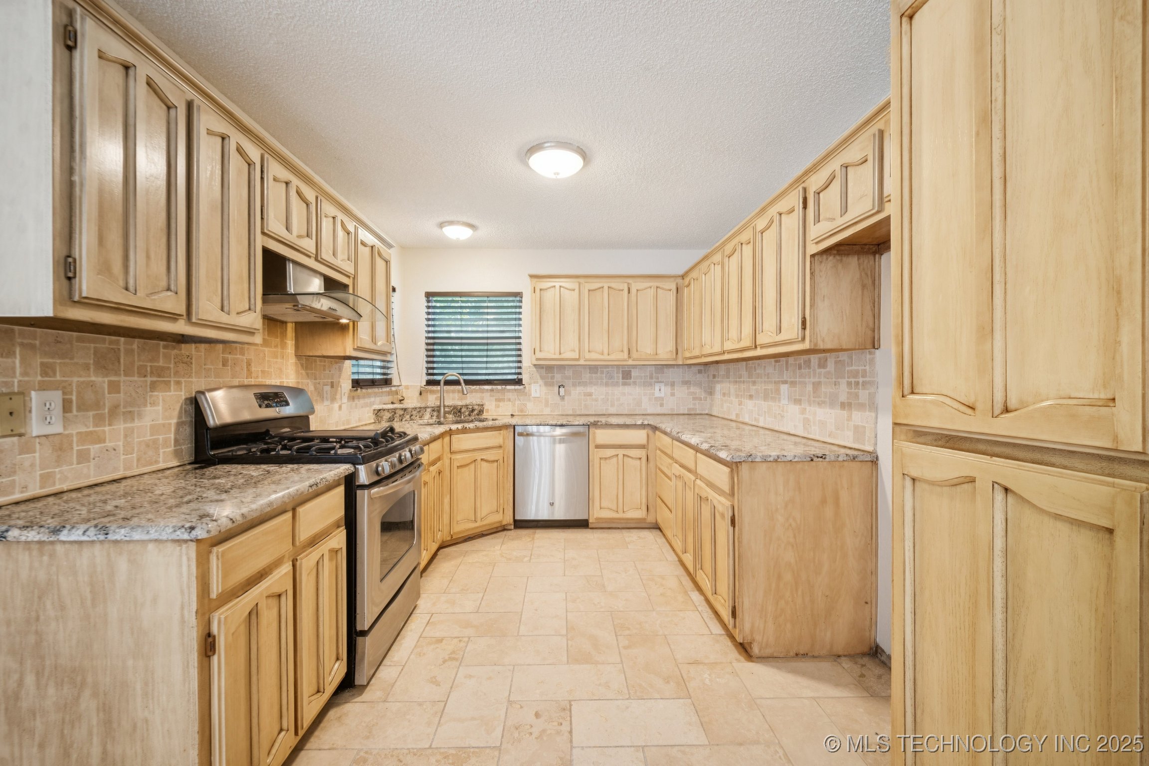 6603 S 107th Avenue E