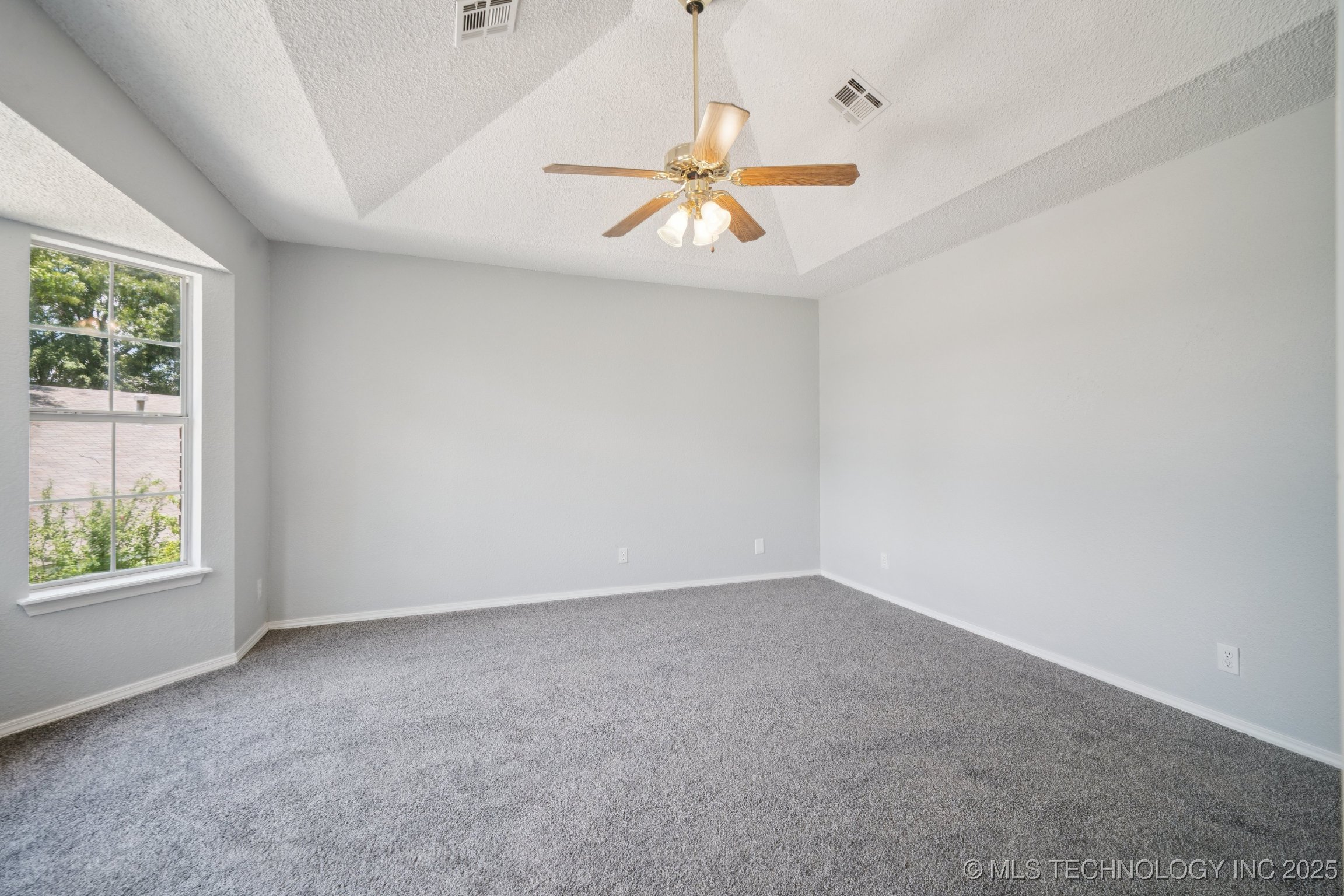 6603 S 107th Avenue E