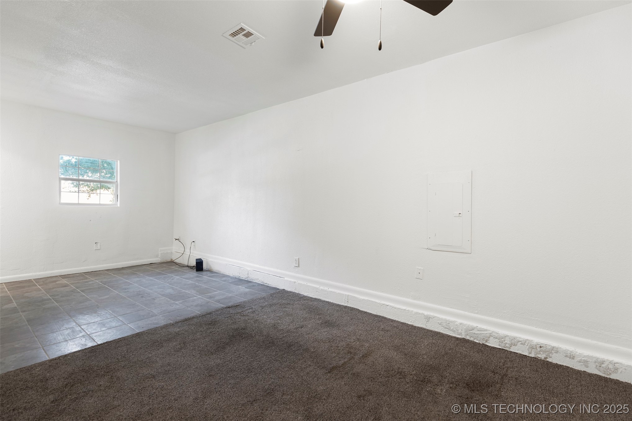 5619 N GARRISON Avenue