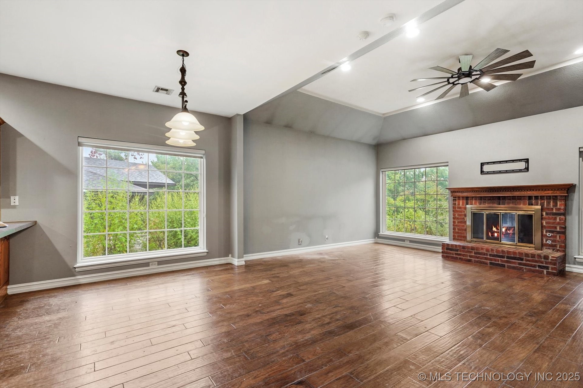 4003 S Rolling Oaks Drive