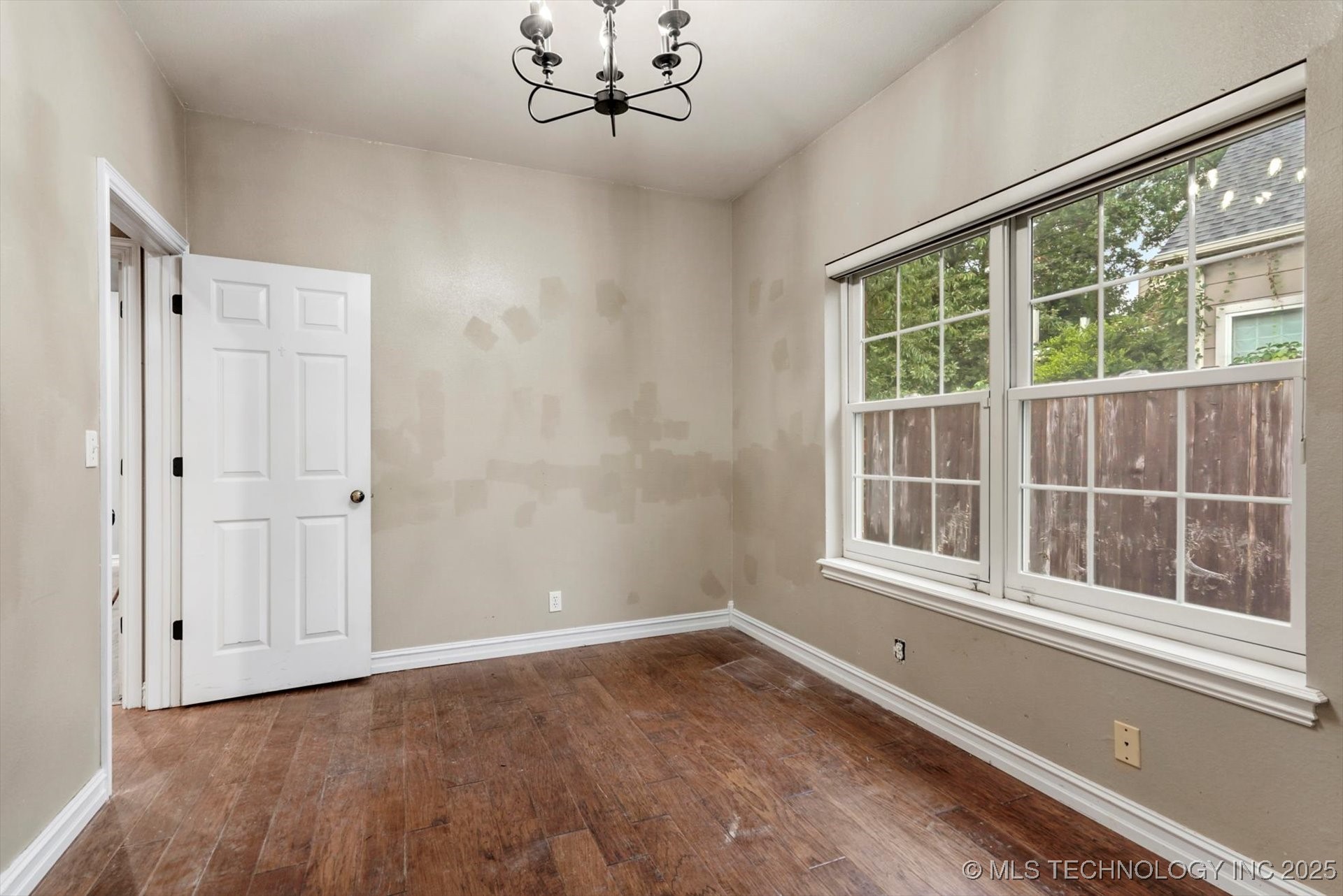 4003 S Rolling Oaks Drive