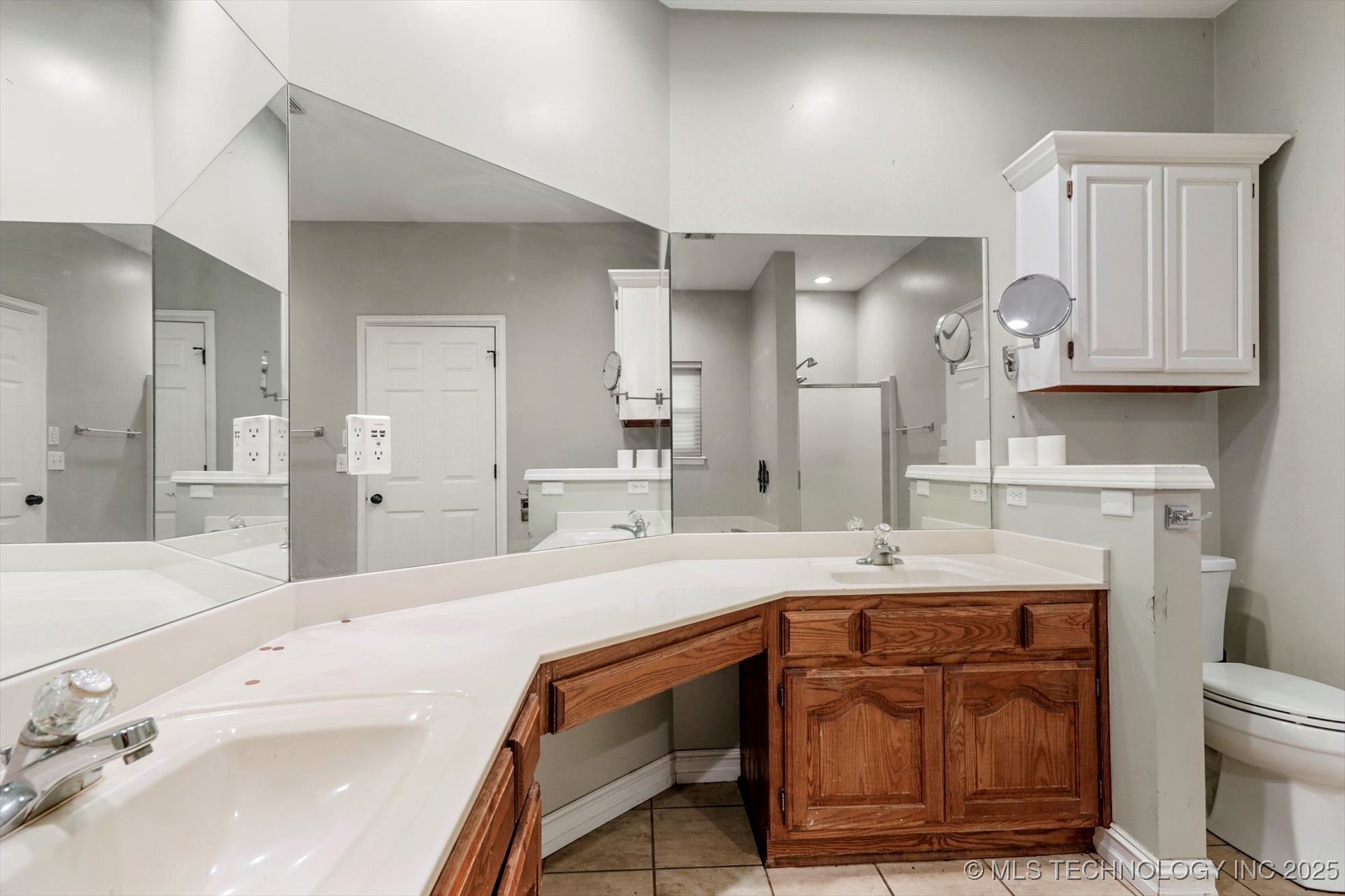 4003 S Rolling Oaks Drive