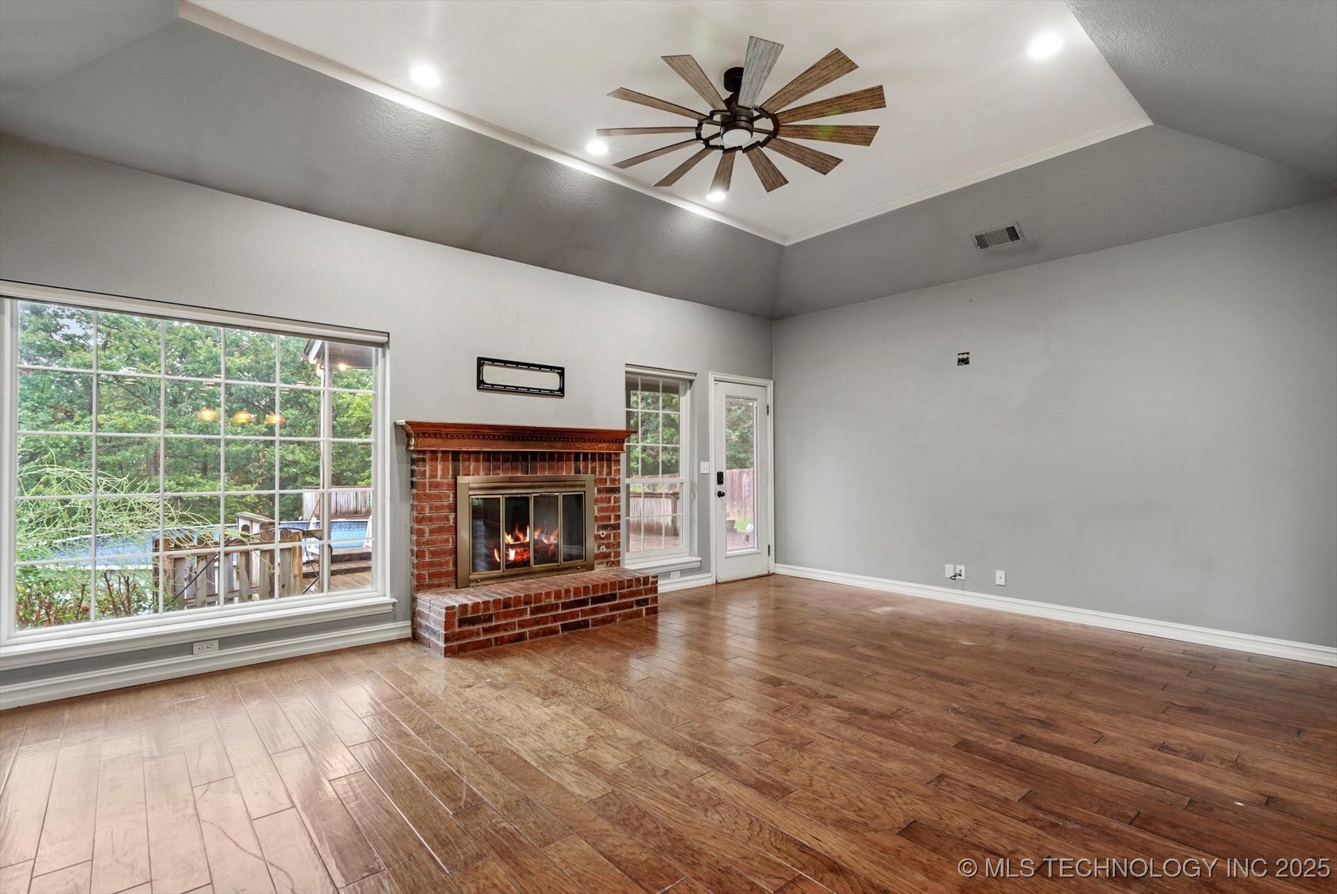 4003 S Rolling Oaks Drive