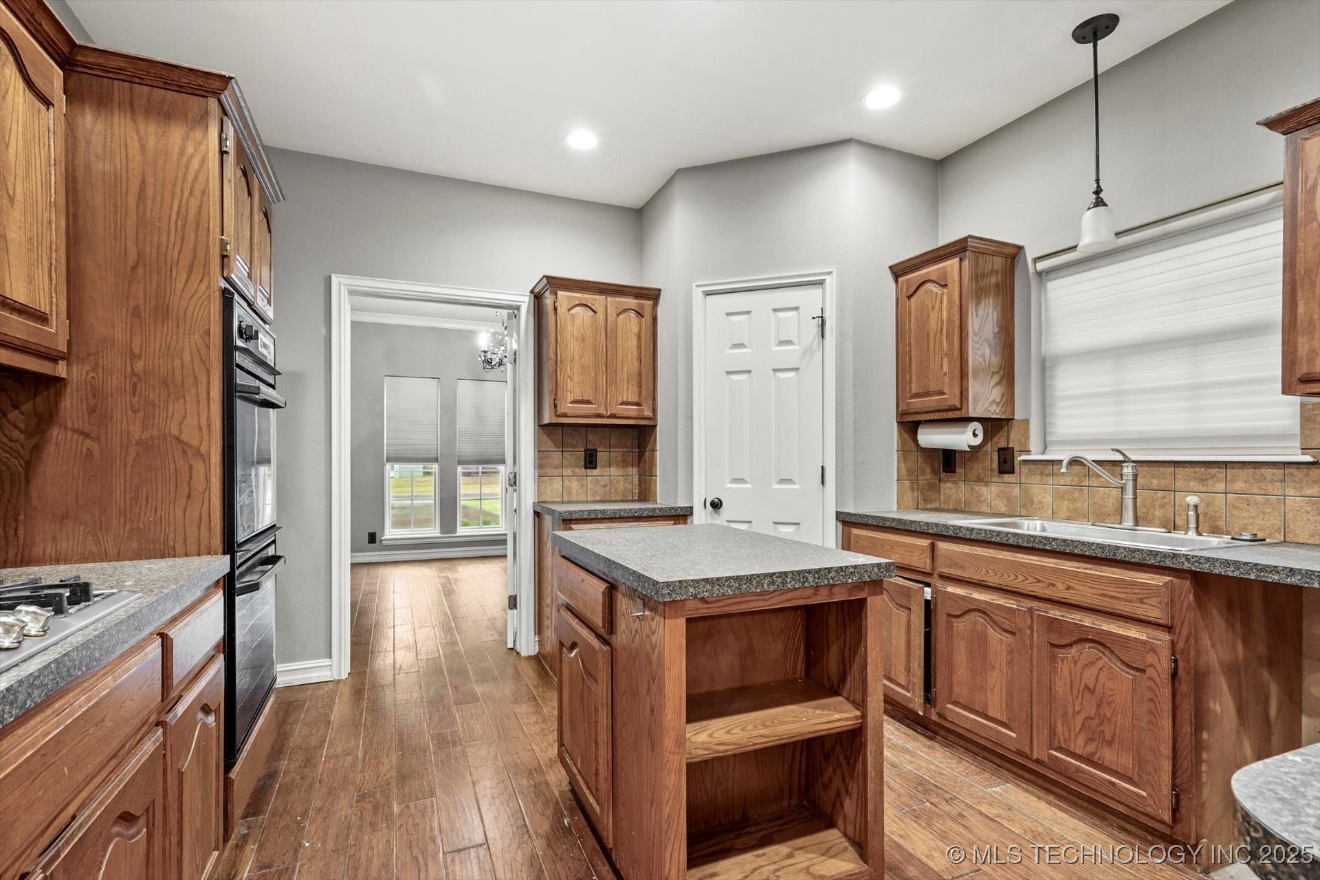 4003 S Rolling Oaks Drive