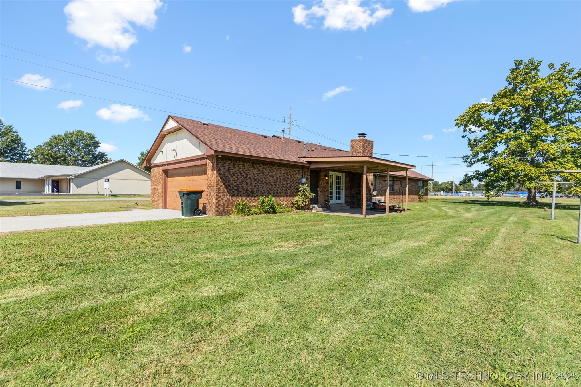 1100 N Oseuma Avenue C