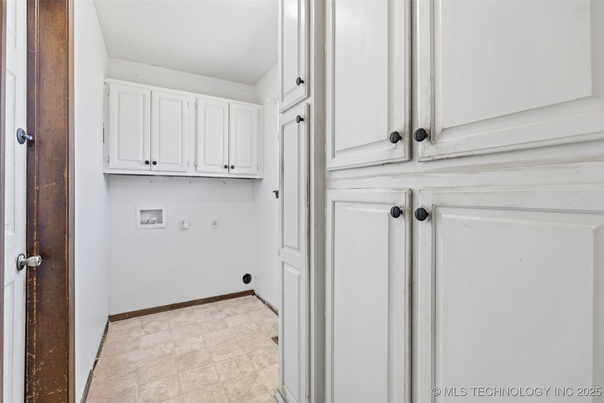 1100 N Oseuma Avenue C