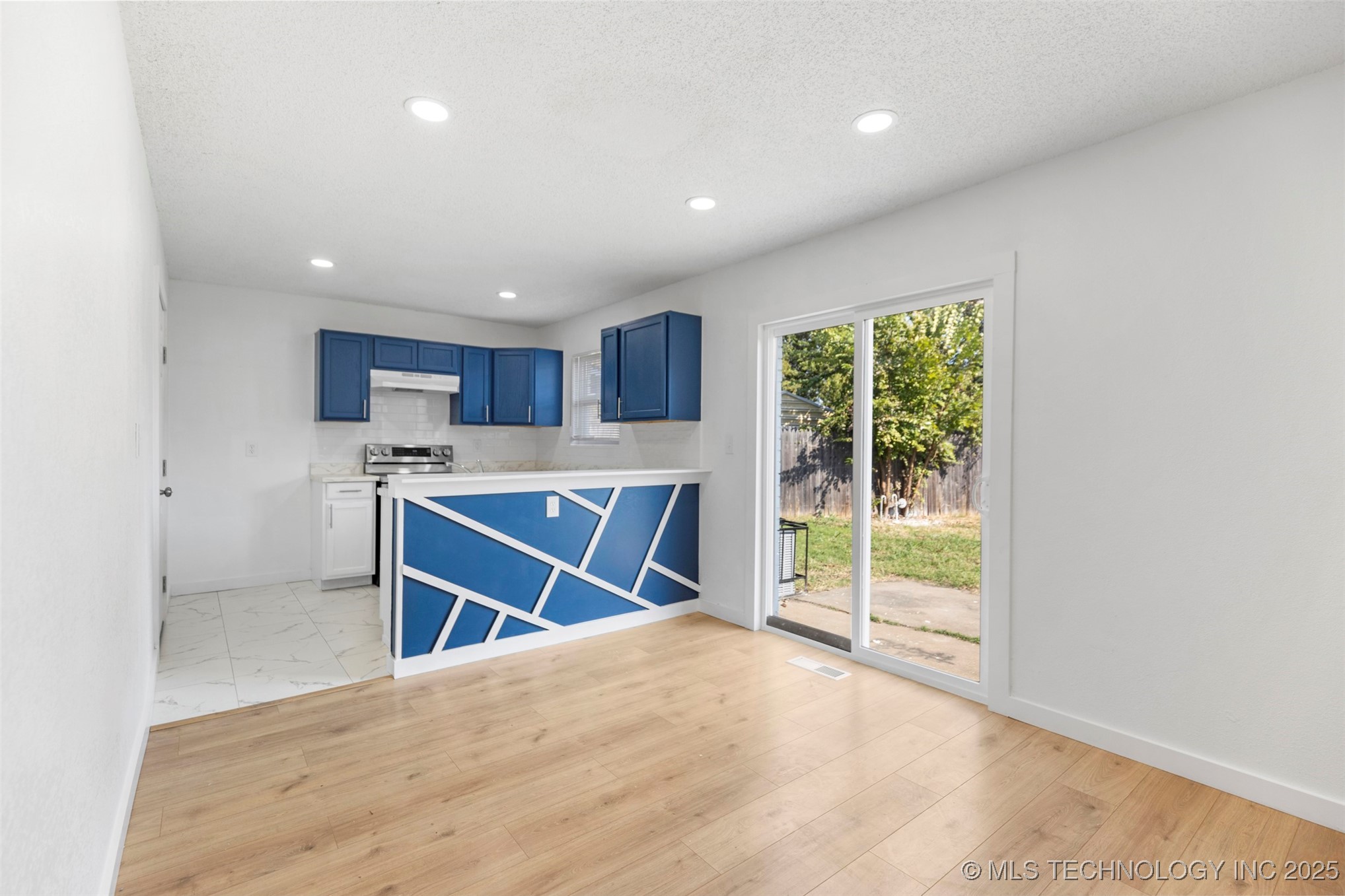 3817 S 109th East Avenue