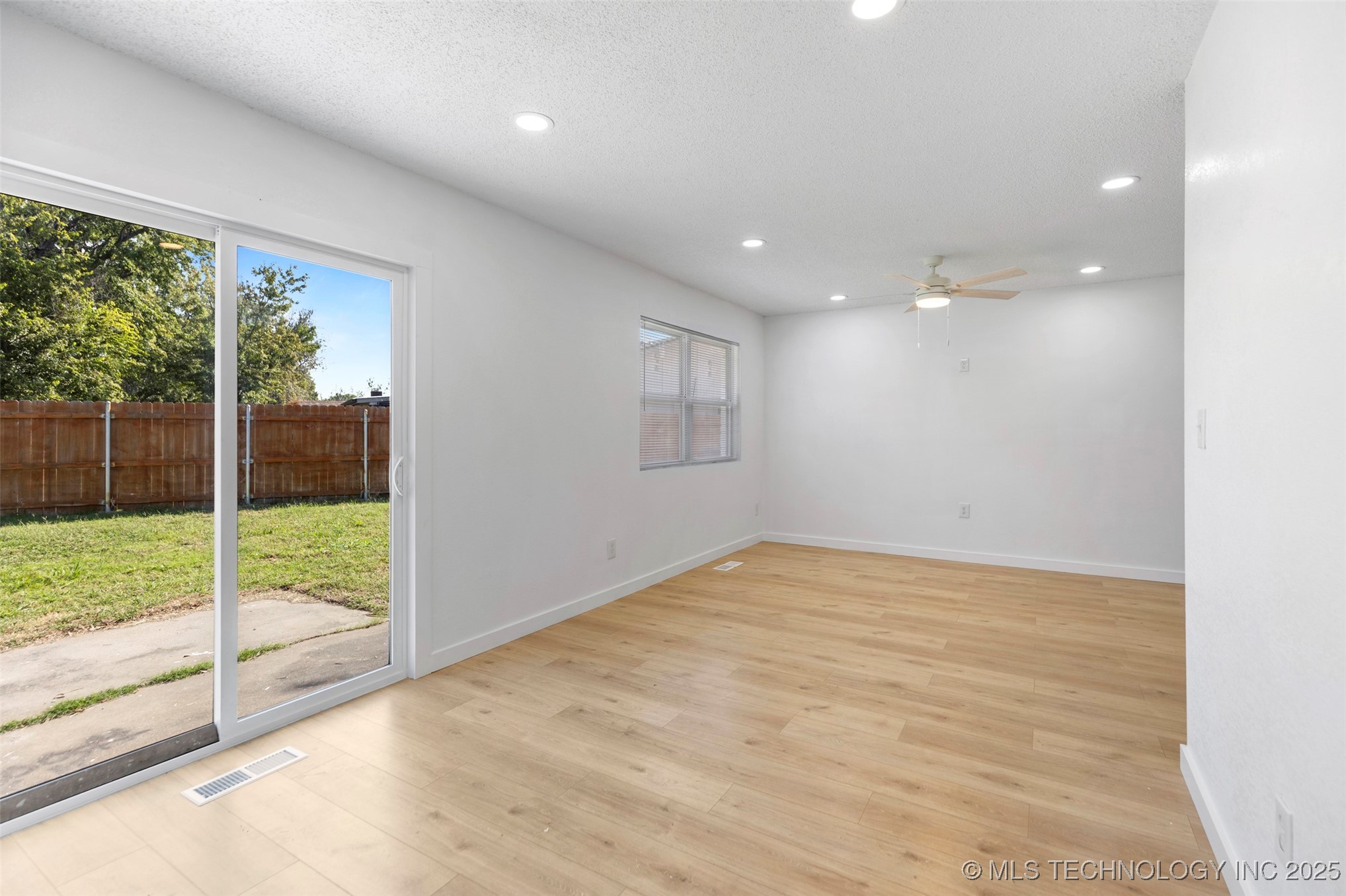 3817 S 109th East Avenue