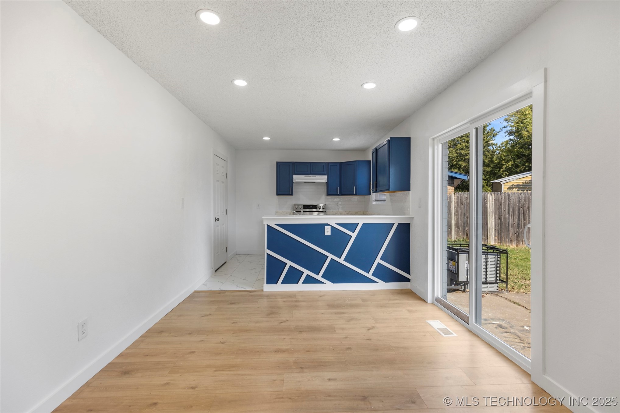 3817 S 109th East Avenue