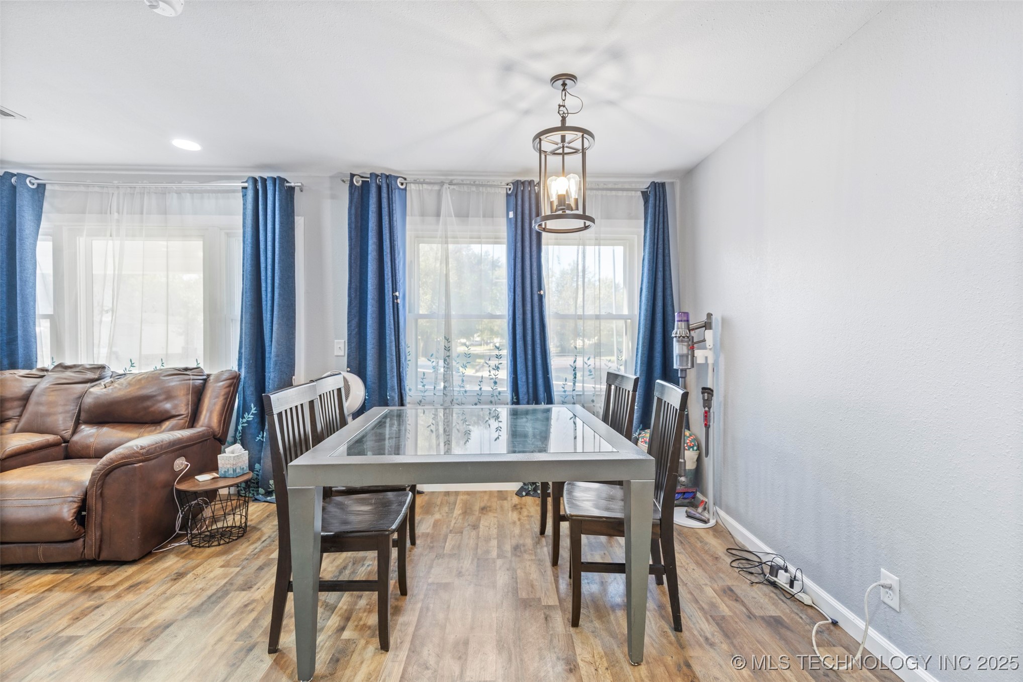 1223 N 76th East Avenue E