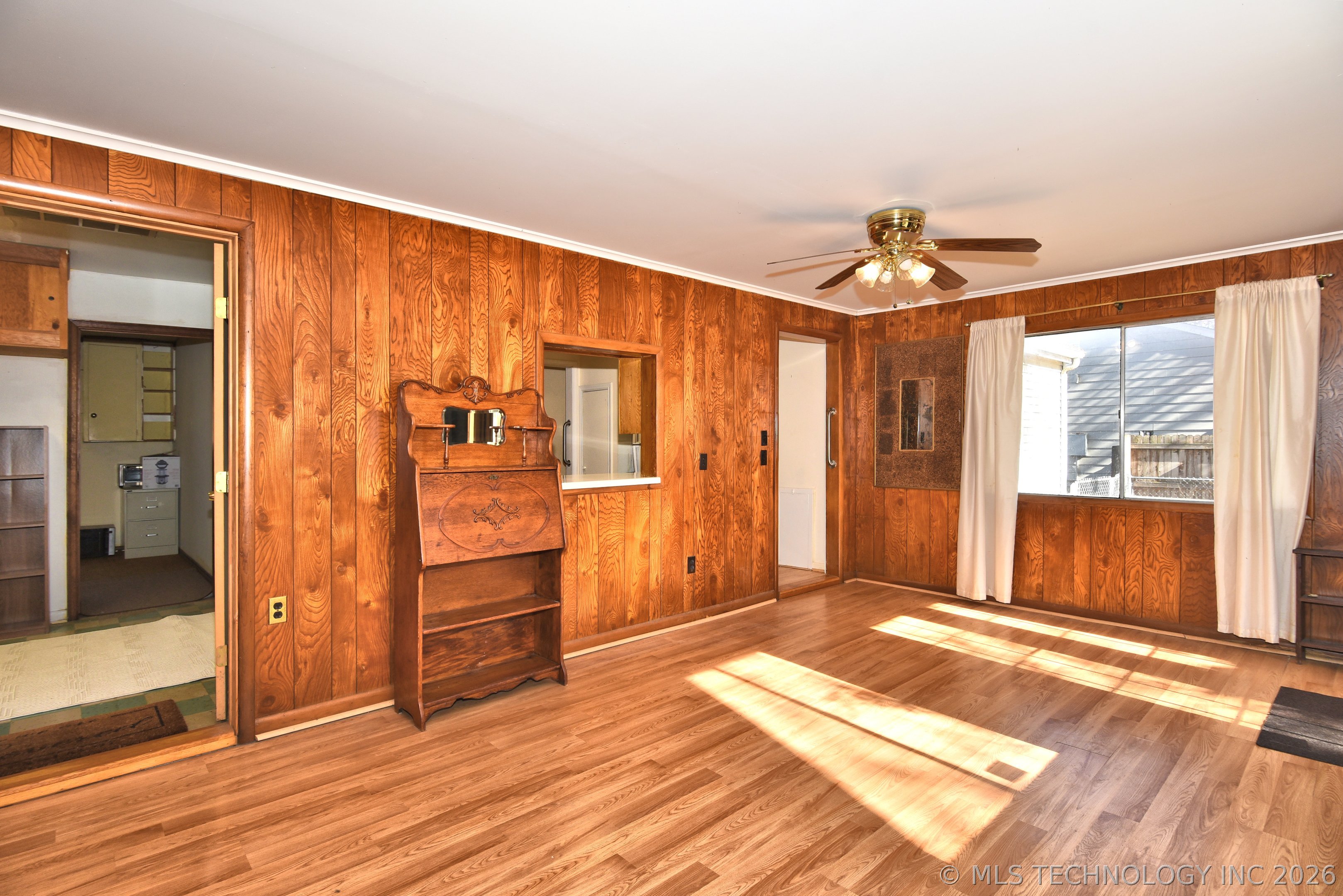 1624 E 45th Place