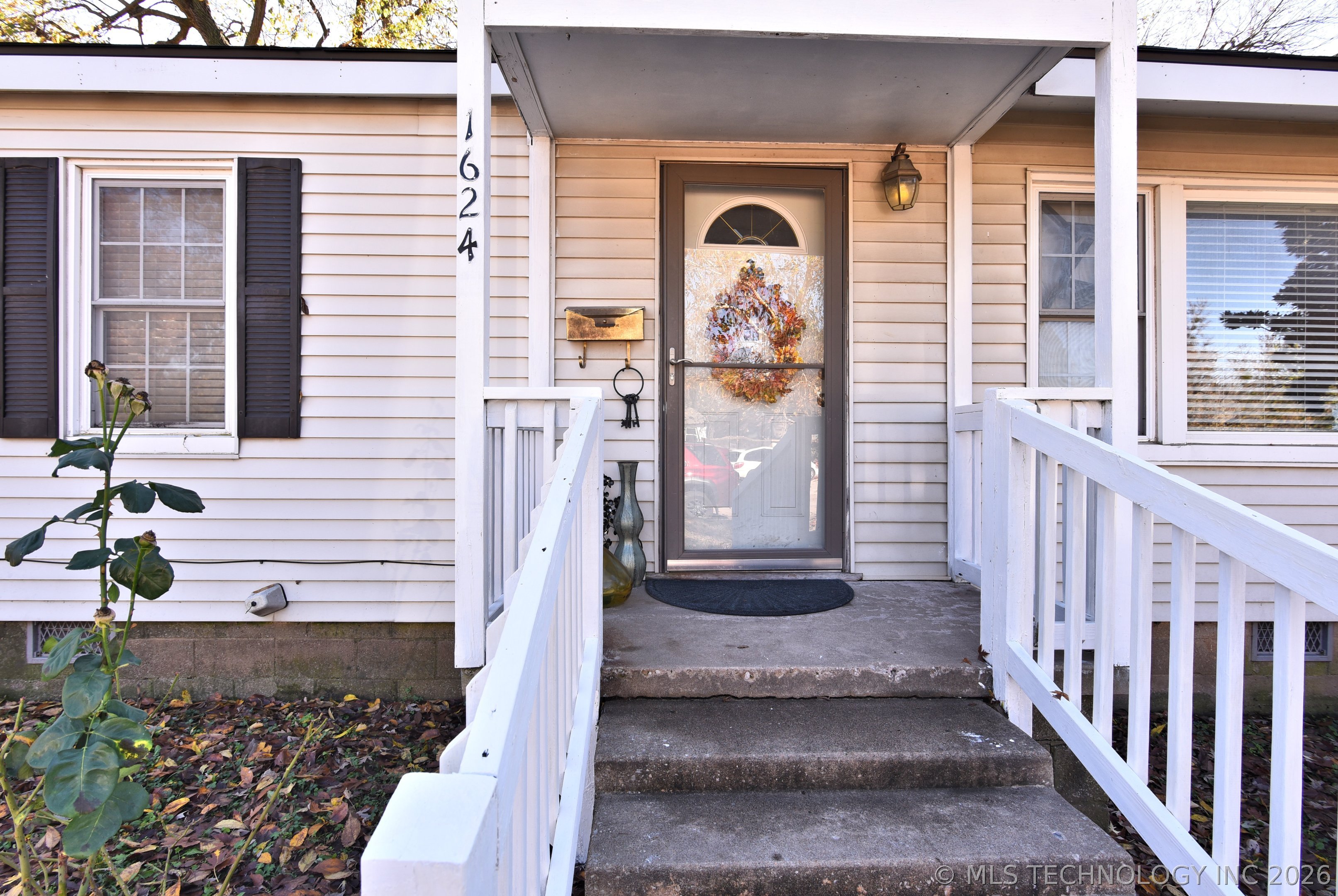1624 E 45th Place