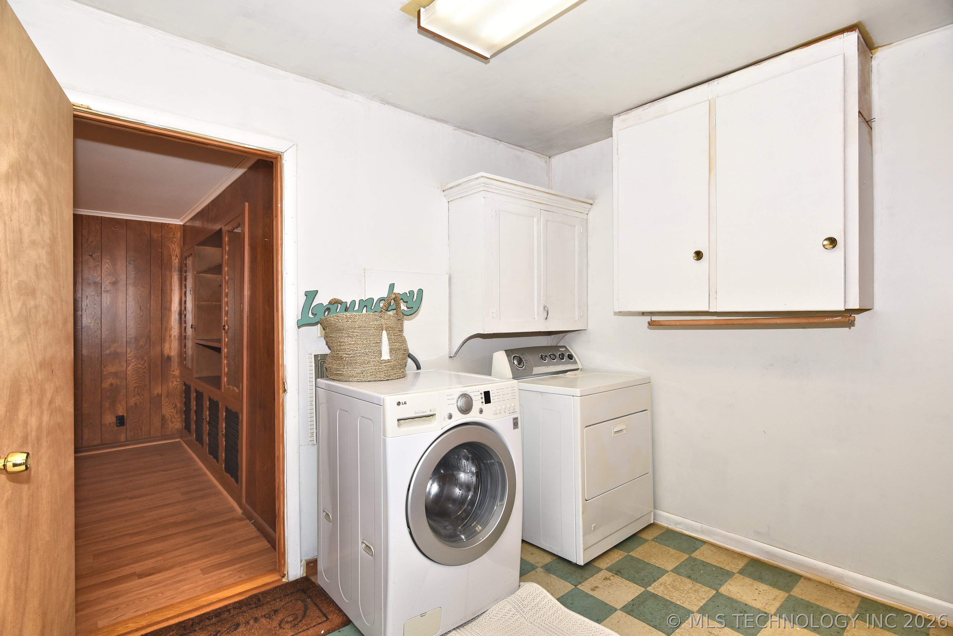 1624 E 45th Place