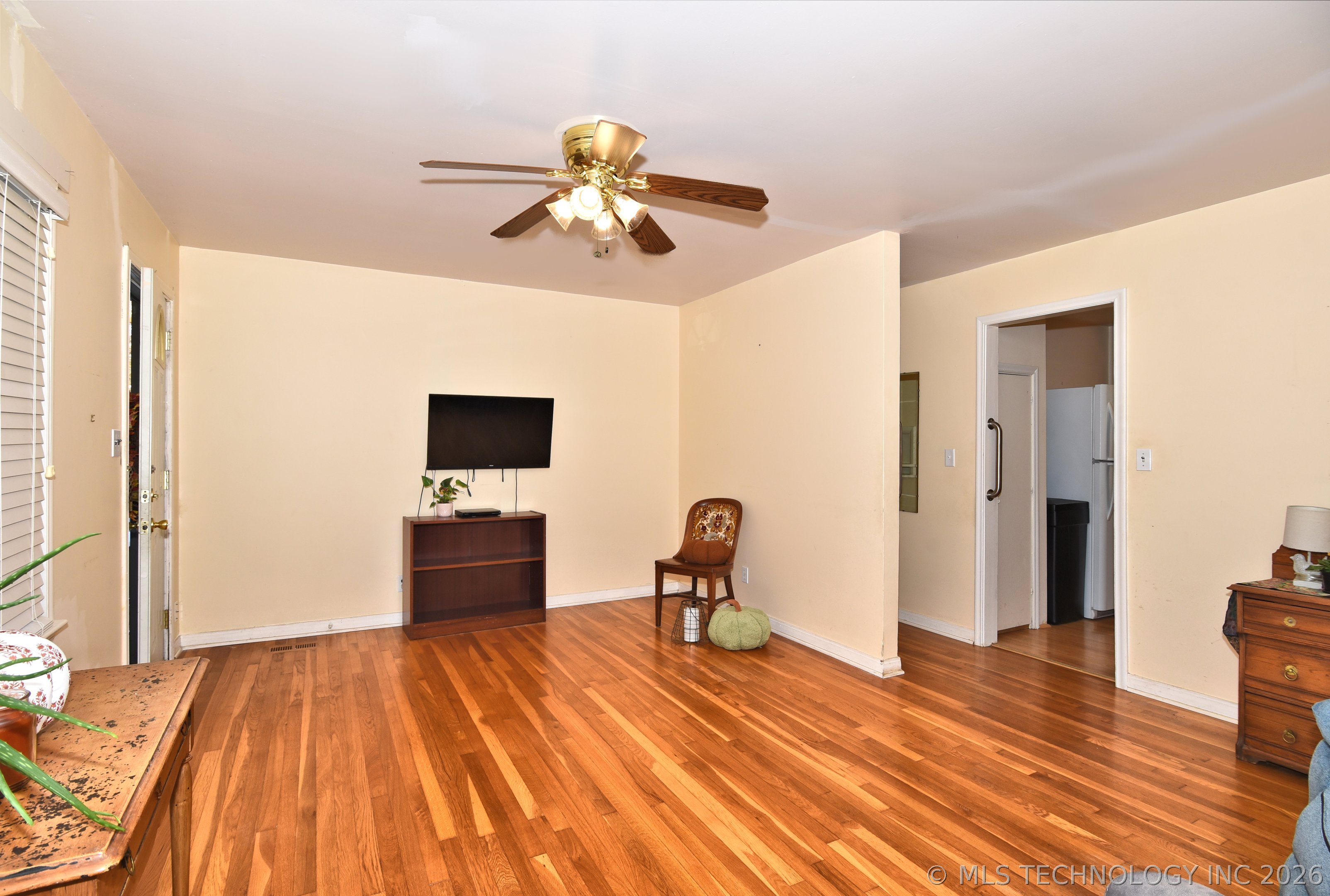 1624 E 45th Place