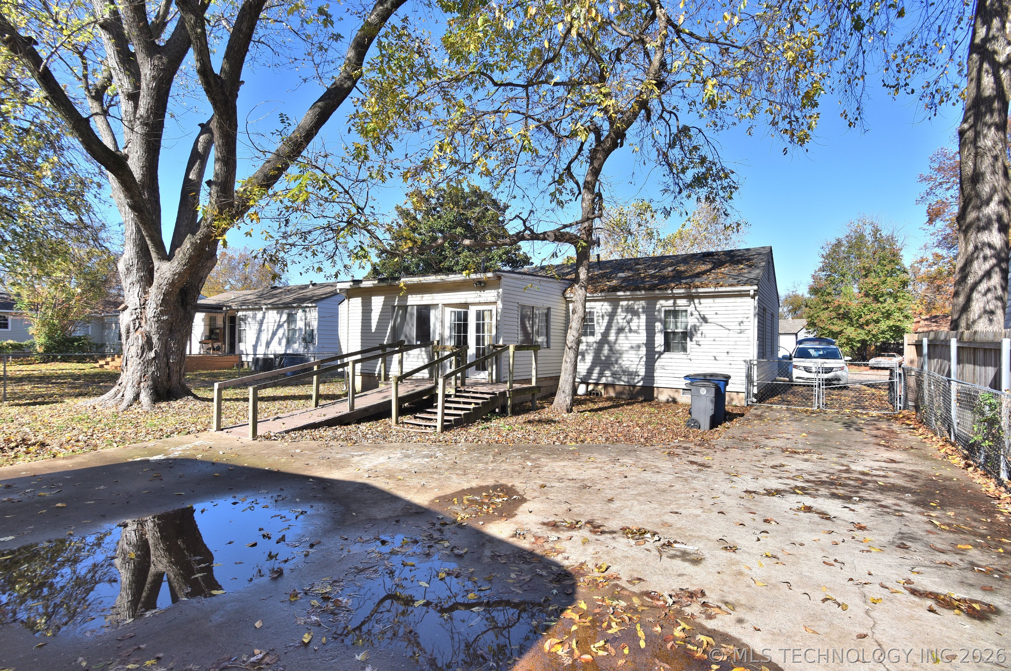 1624 E 45th Place