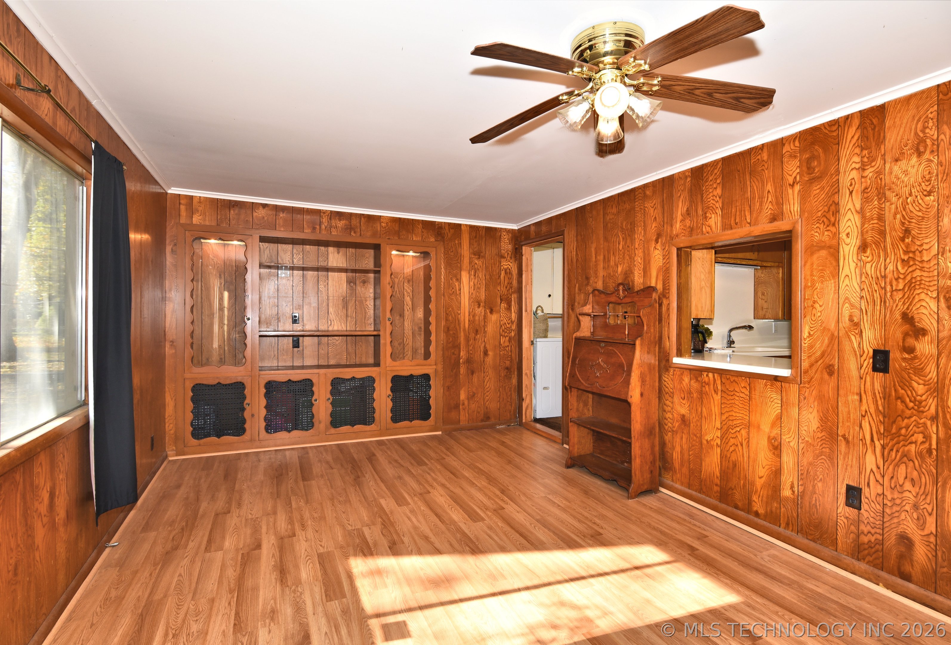 1624 E 45th Place