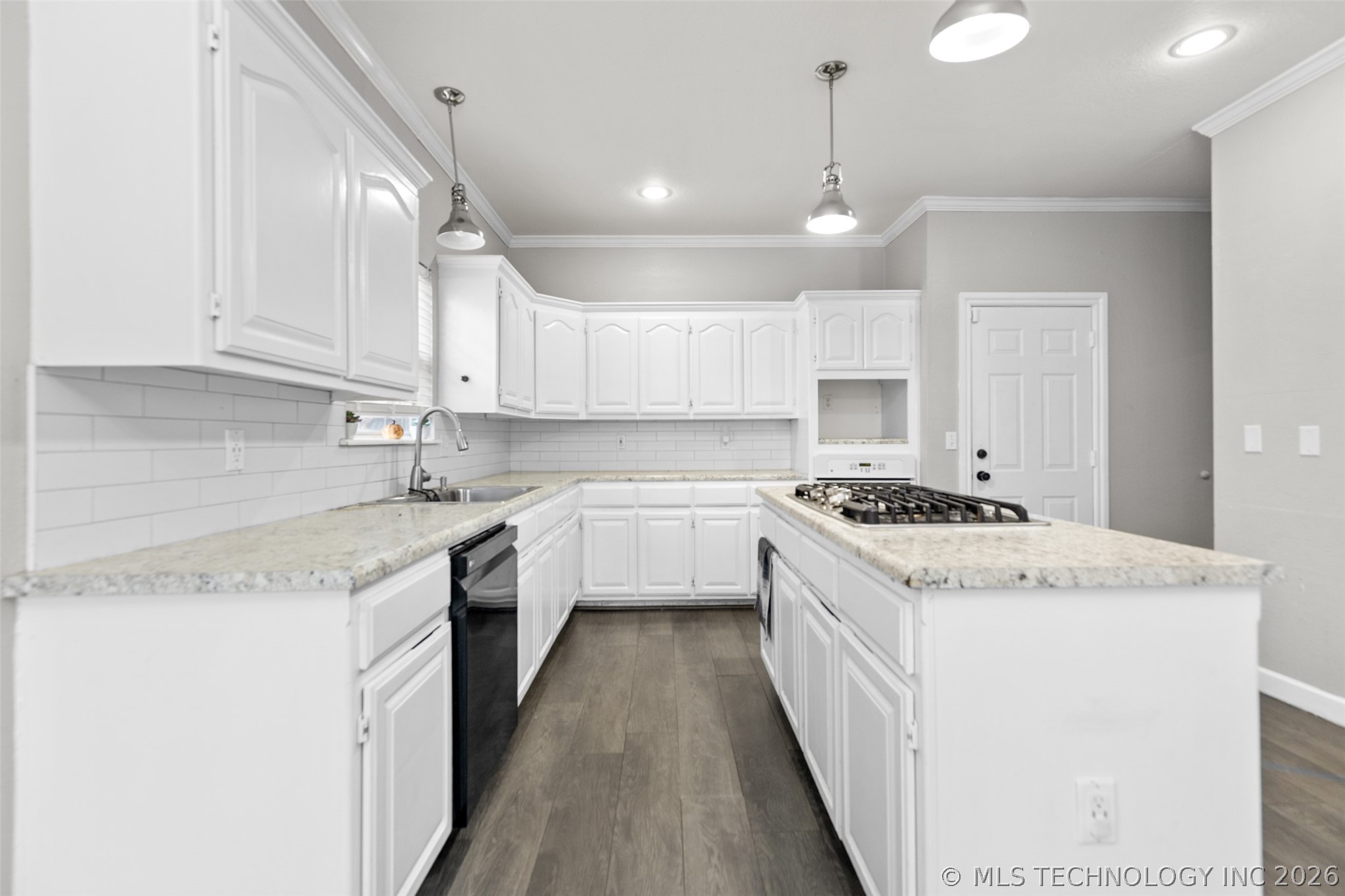 2412 W Vicksburg Street