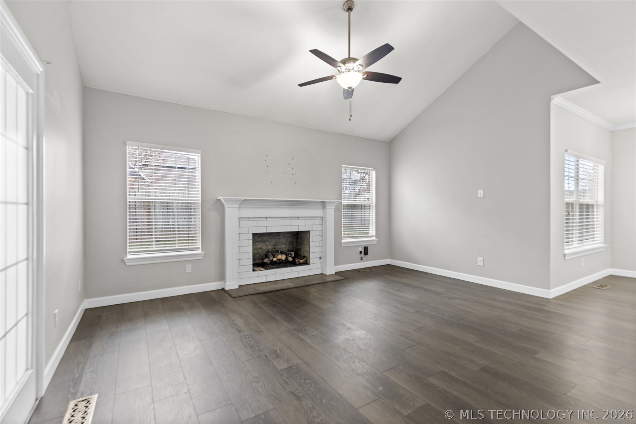 2412 W Vicksburg Street