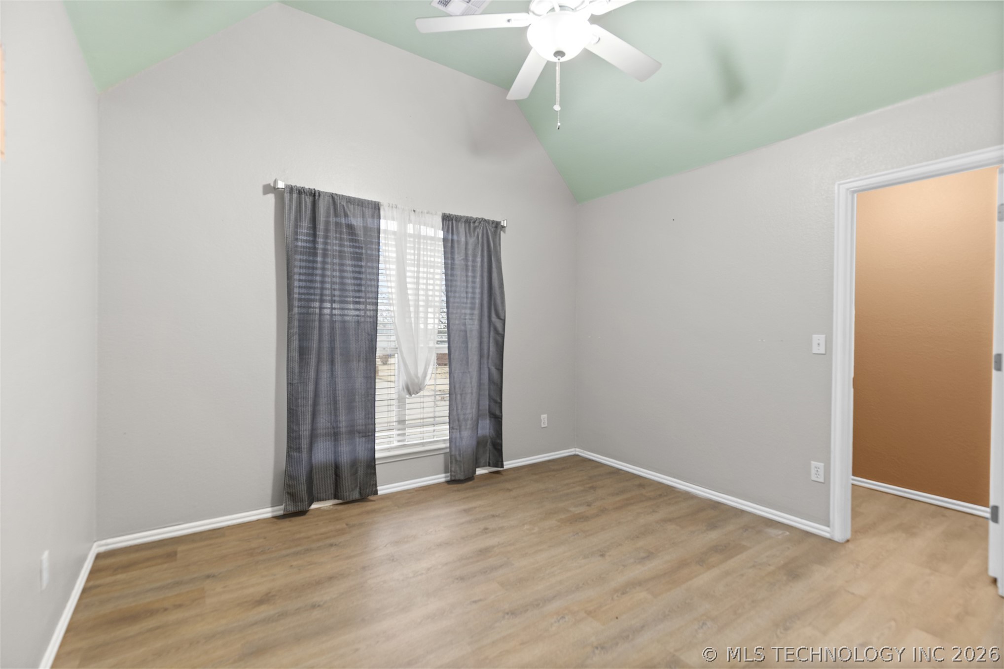 2412 W Vicksburg Street