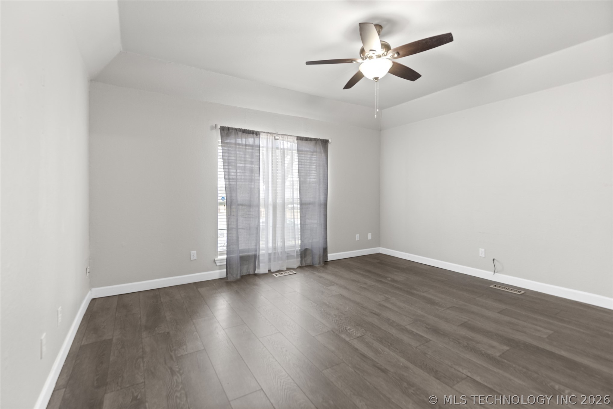 2412 W Vicksburg Street