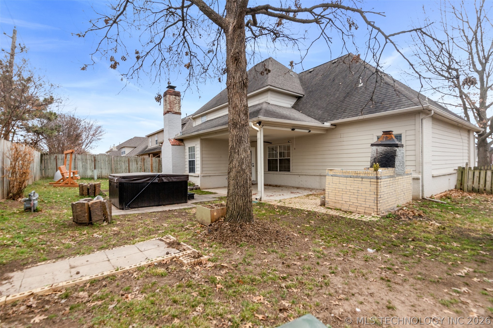 2412 W Vicksburg Street