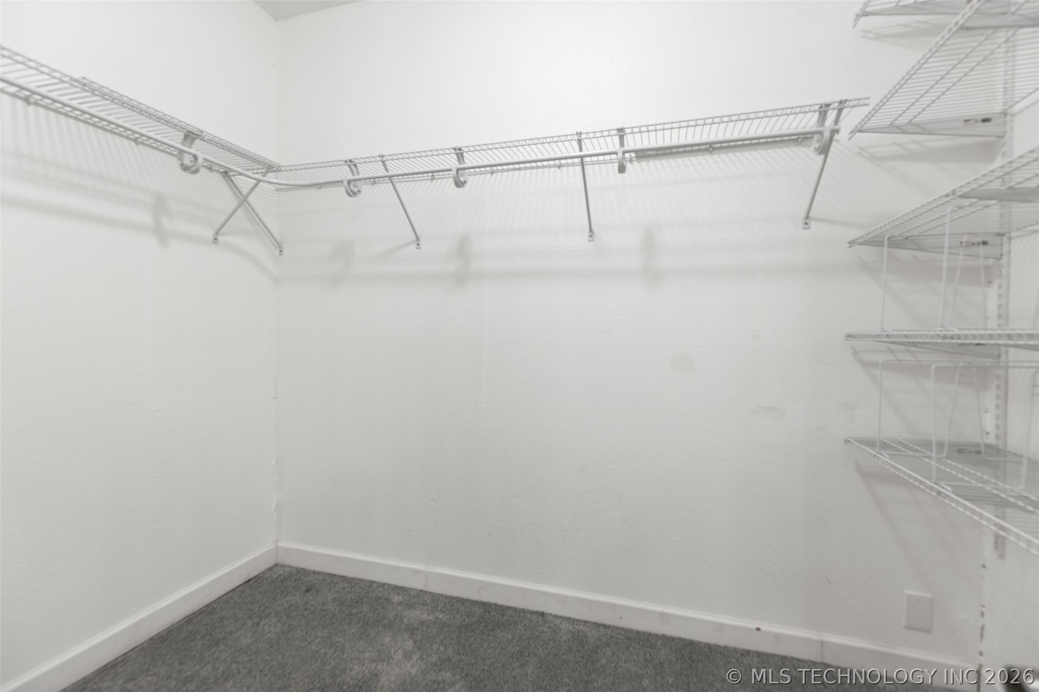 2412 W Vicksburg Street