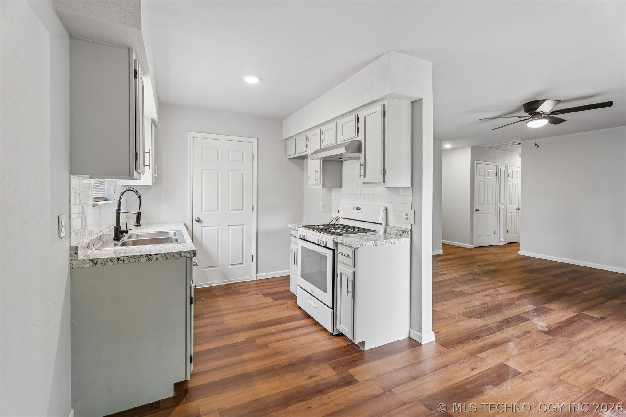 3634 S 106th Place E