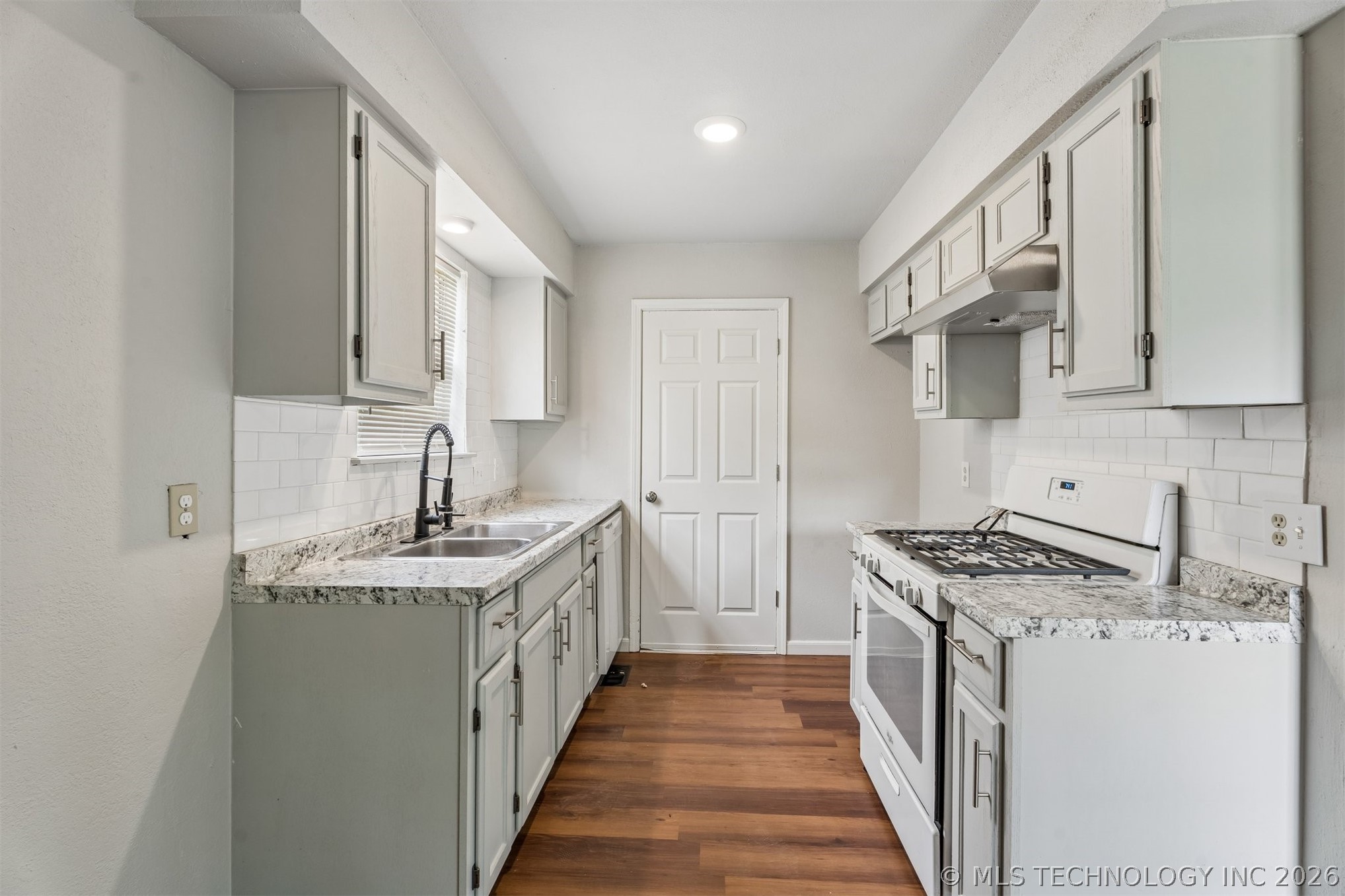 3634 S 106th Place E
