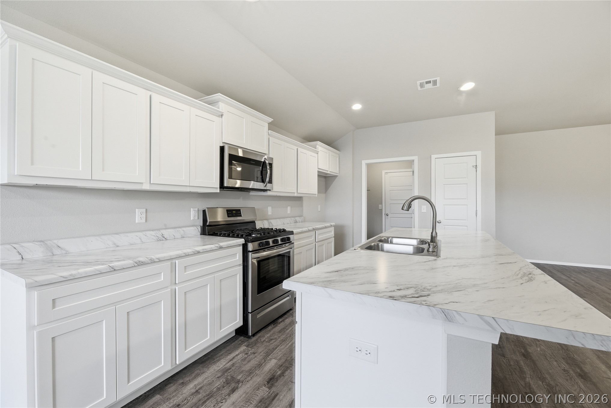 8501 E 162nd Street