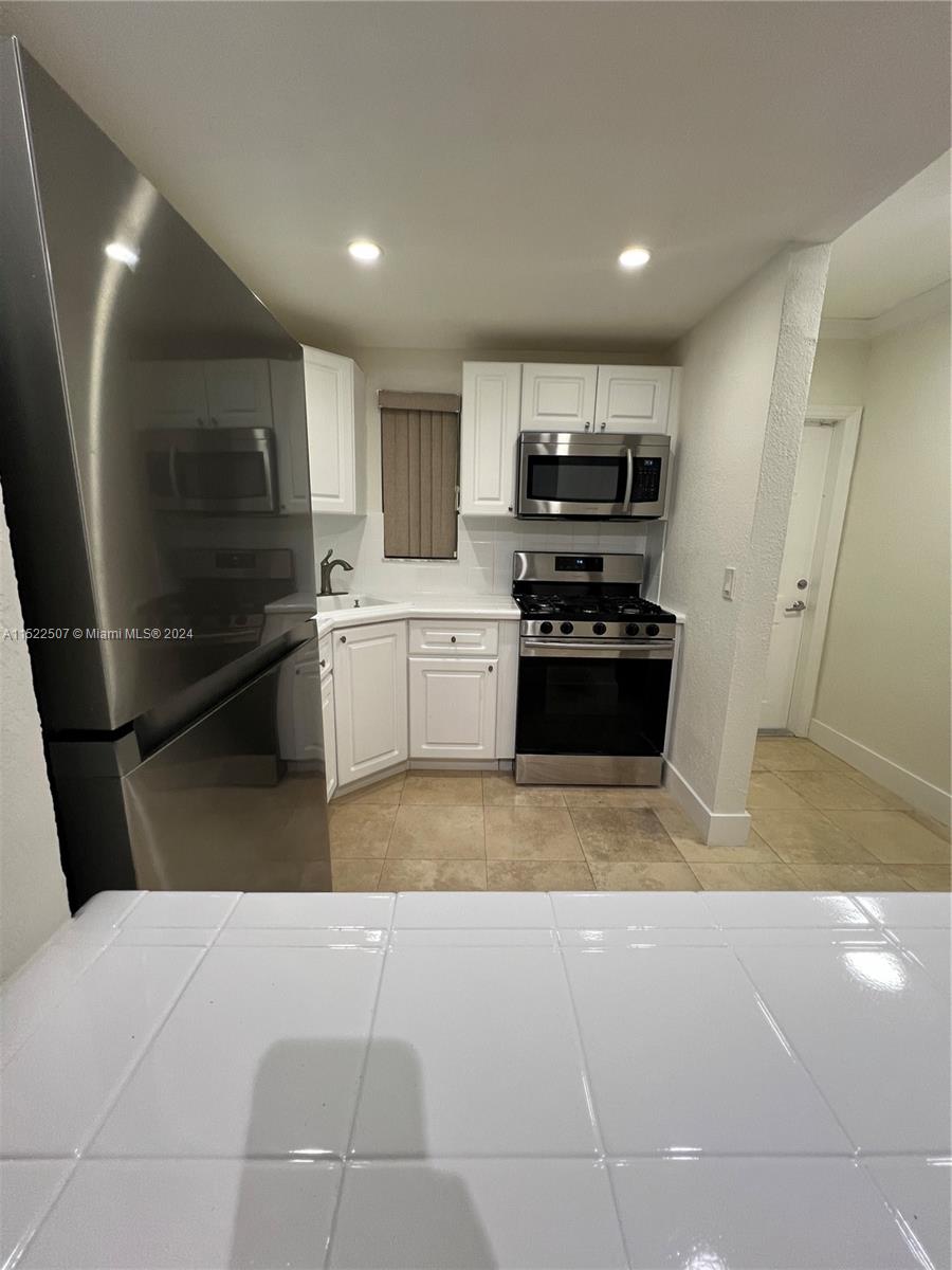 6707 N Kendall Dr # 103