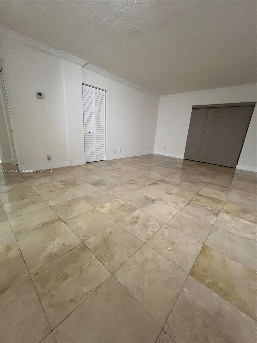 6707 N Kendall Dr # 103