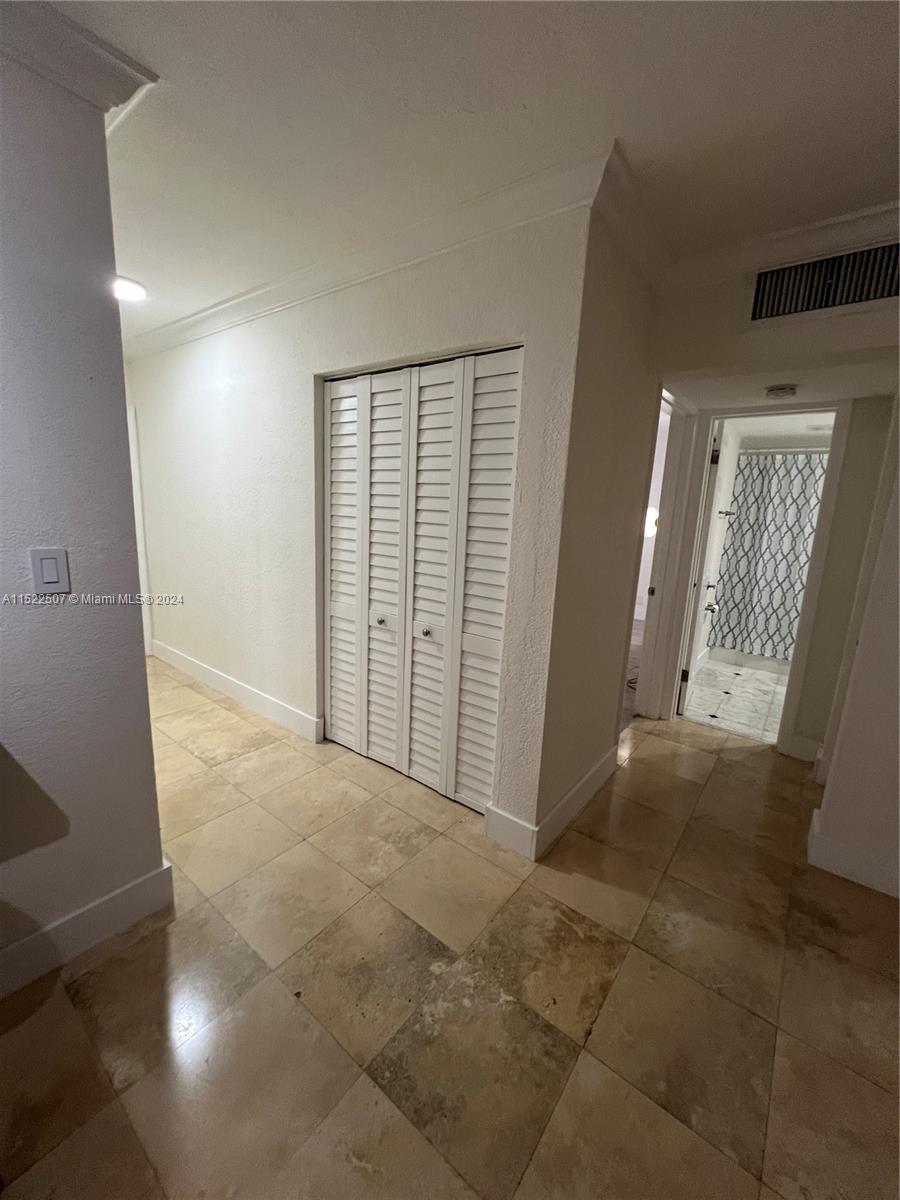 6707 N Kendall Dr # 103