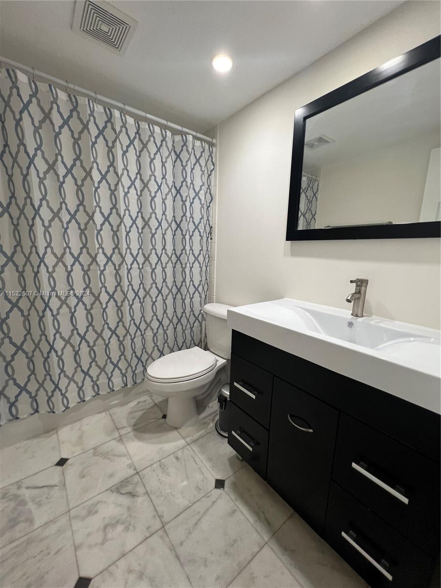 6707 N Kendall Dr # 103