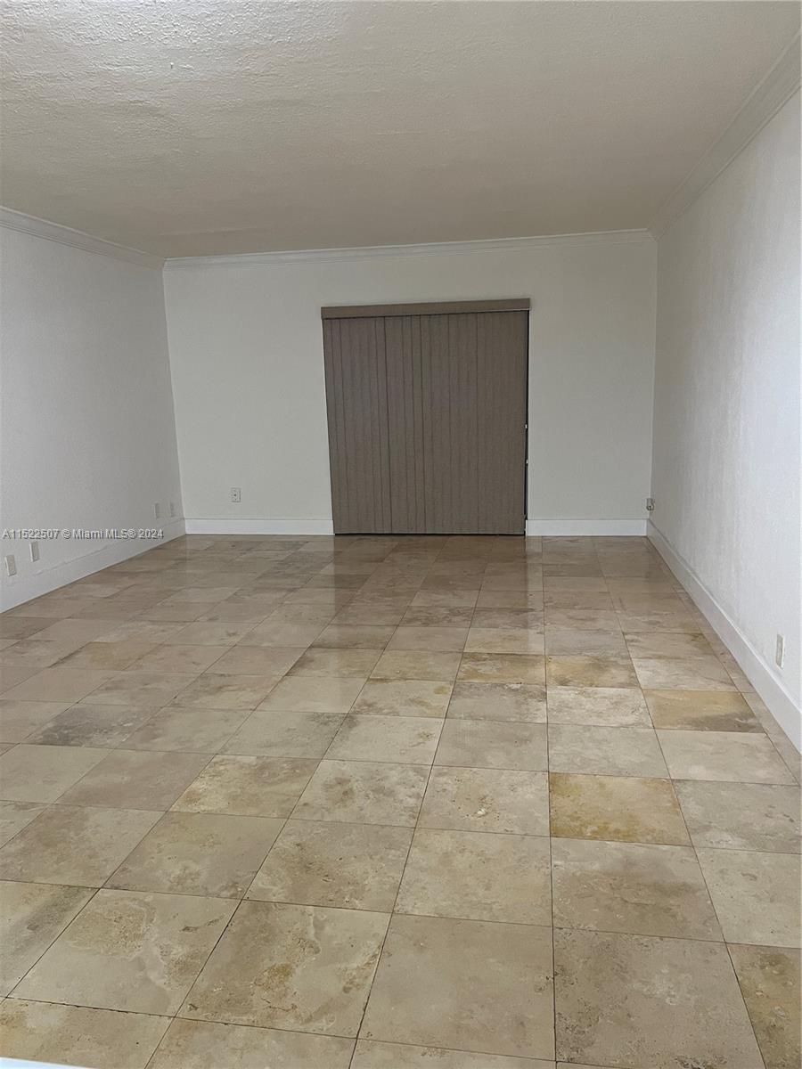 6707 N Kendall Dr # 103