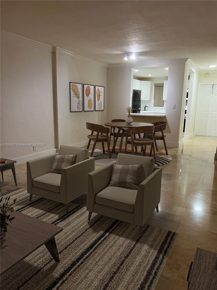 6707 N Kendall Dr # 103