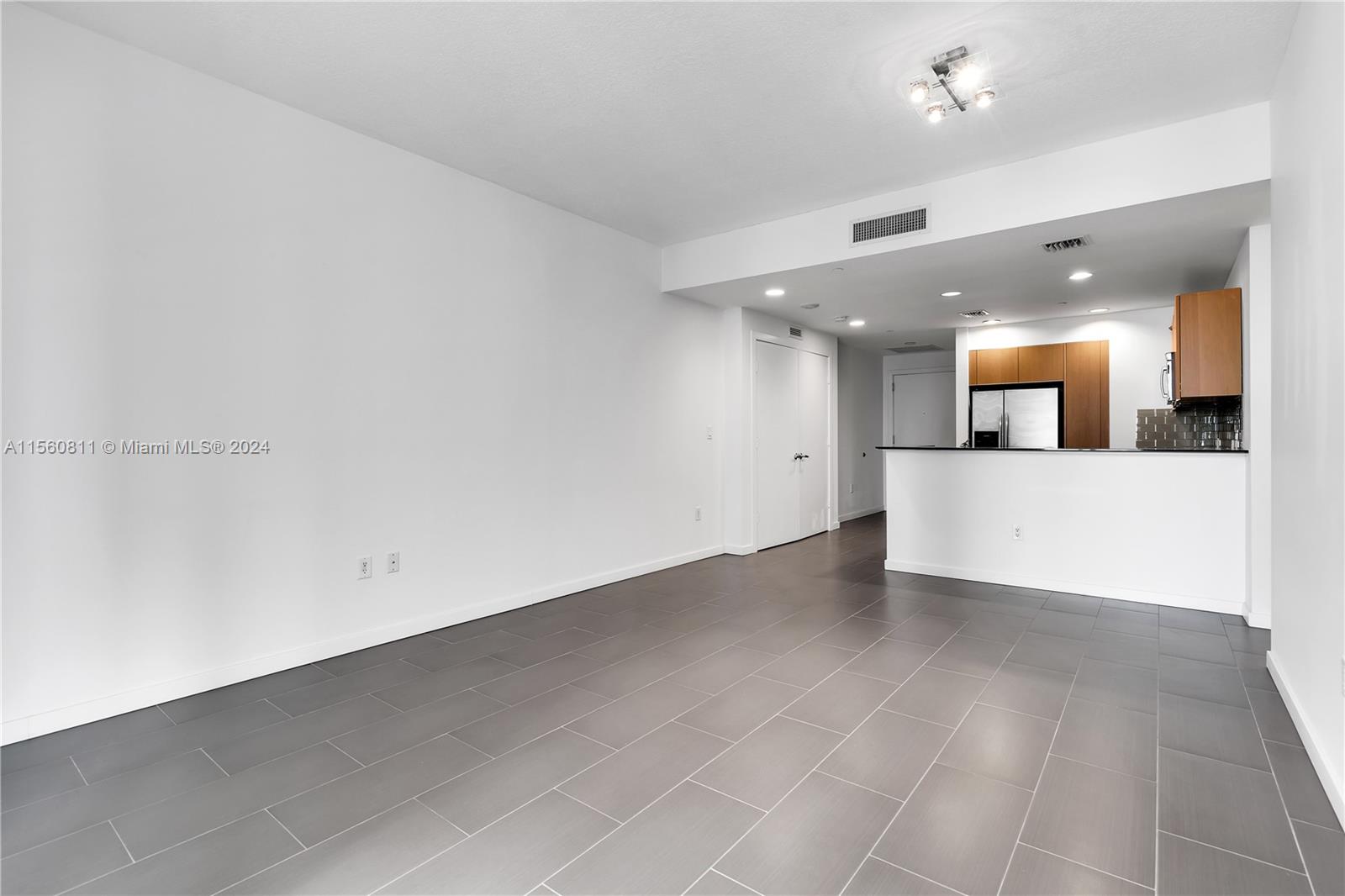 1060 Brickell Ave # 2311