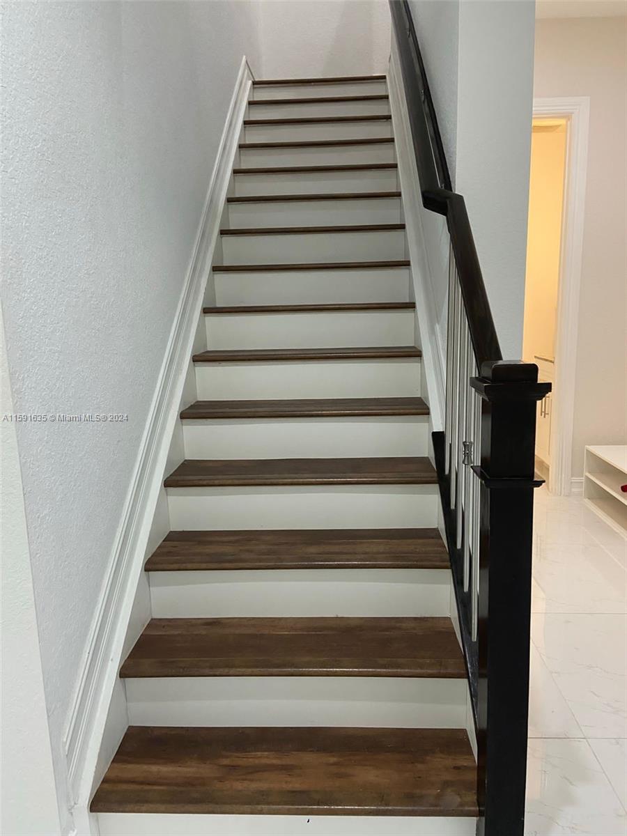 11318 SW 16th St # 11318