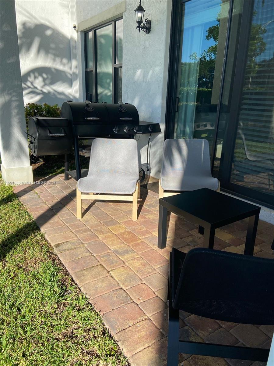 11318 SW 16th St # 11318